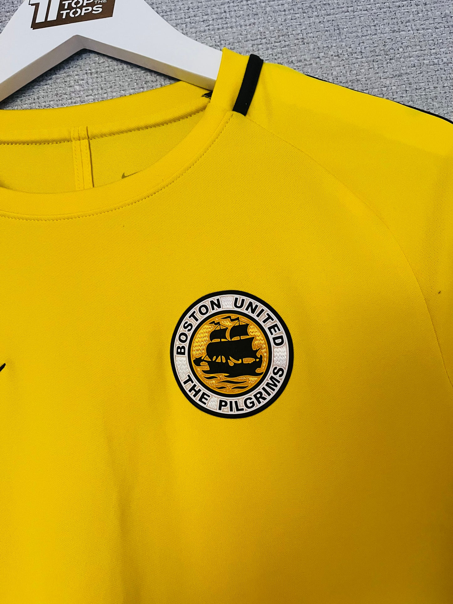 Boston United training football shirt Medium