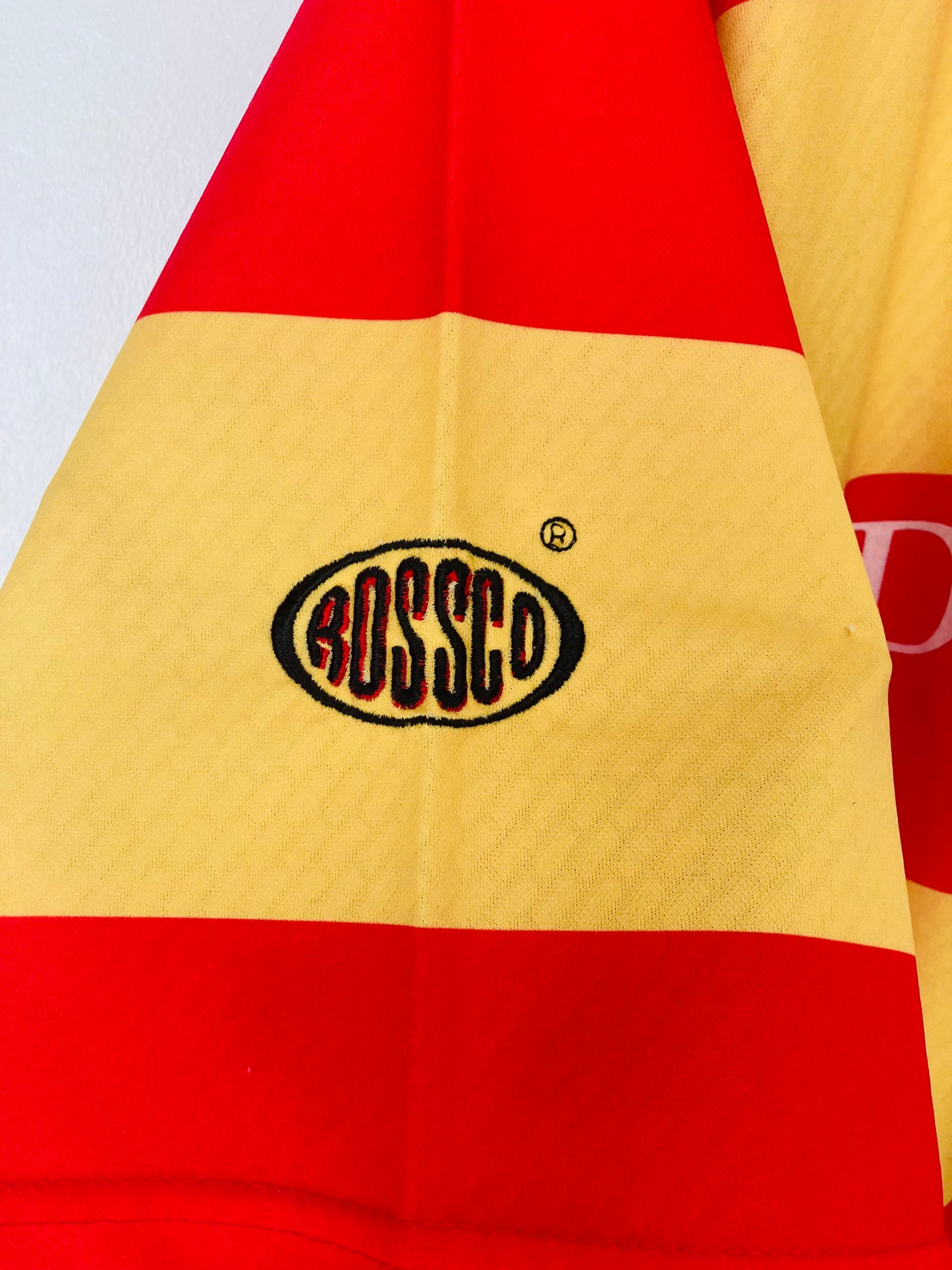 Partick thistle home football shirt
1999/2000 Large