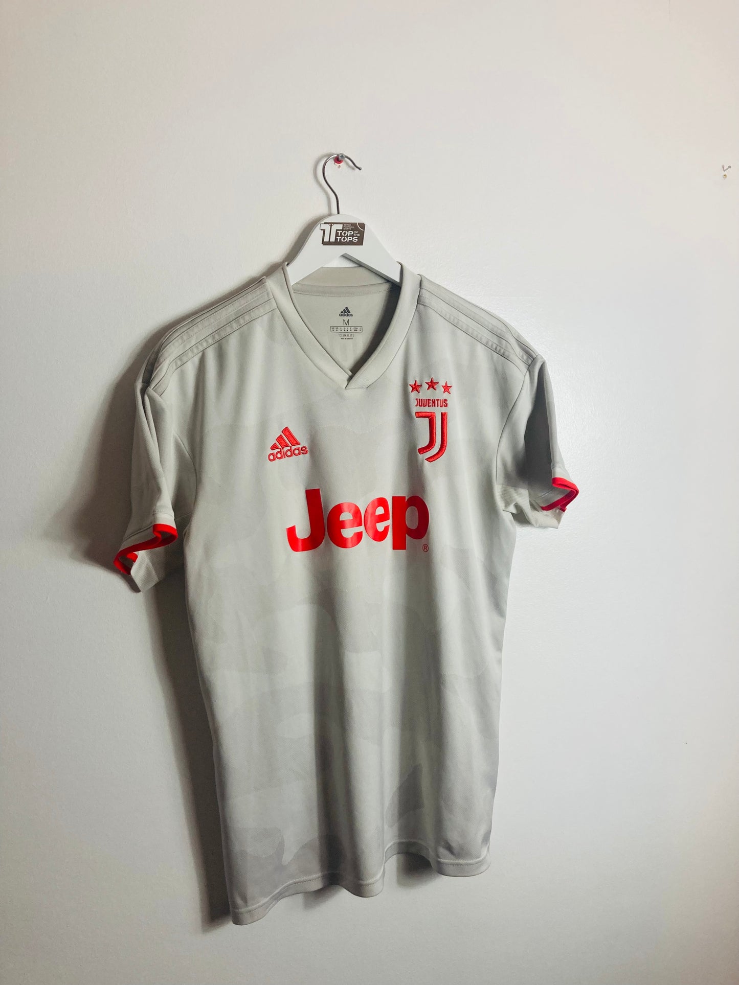 Juventus away football shirt 2019/20 CR7 Medium
