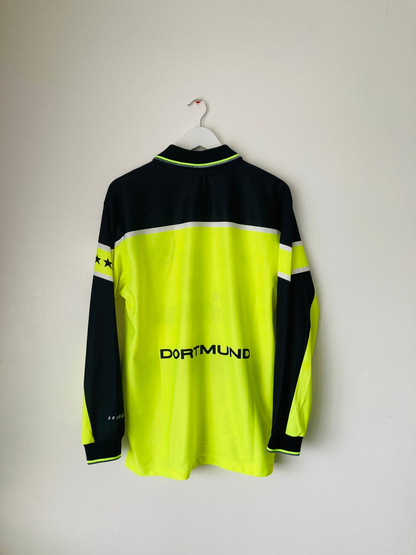 Borussia Dortmund home football shirt
1997/98 Medium