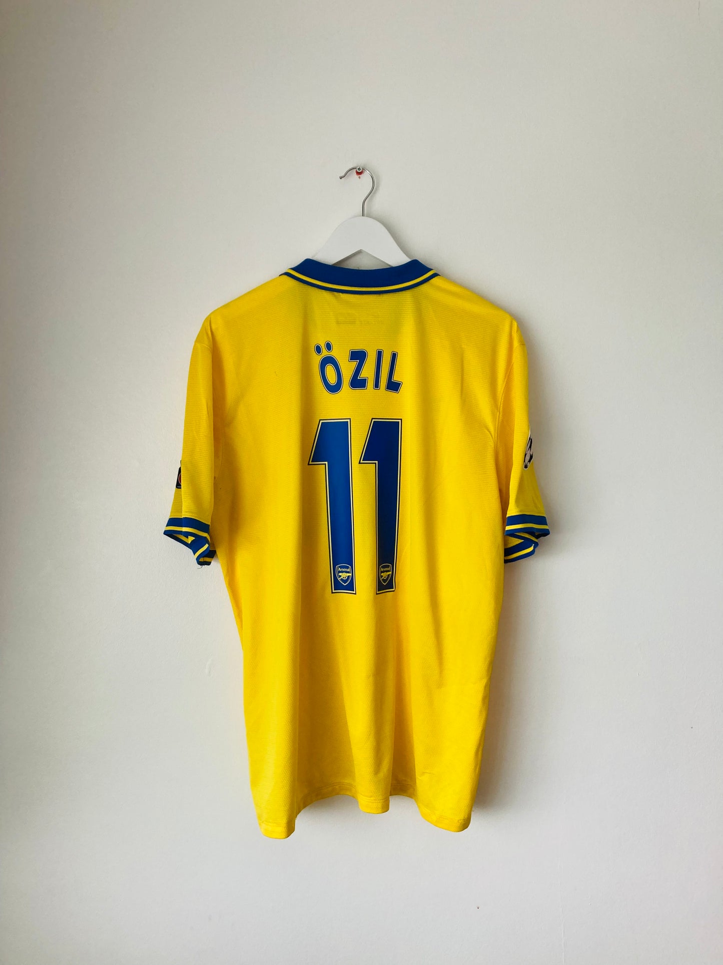 Arsenal away football shirt 2013/14 Ozil XL