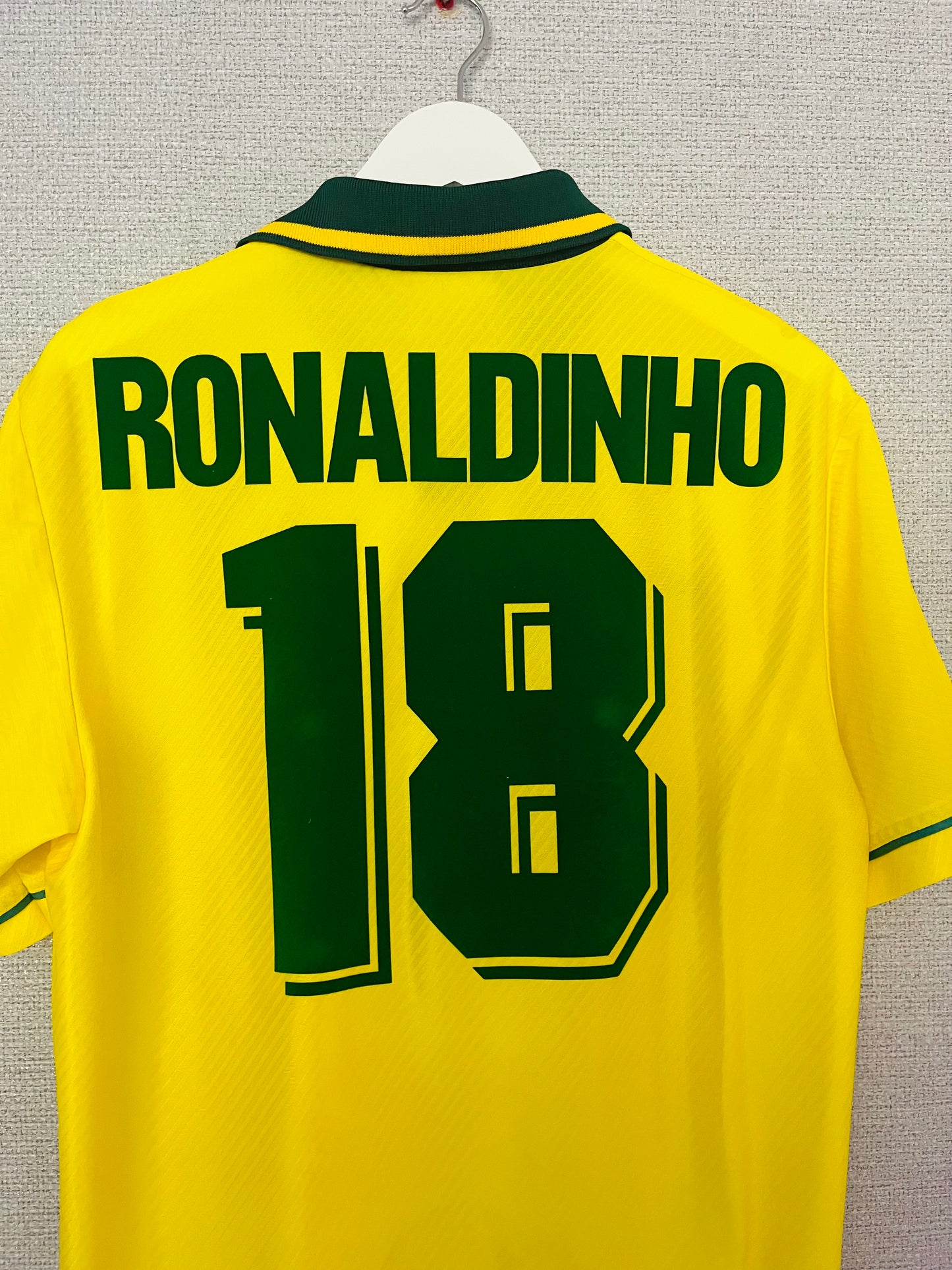 Brazil home football shirt 1996 (R9) Ronaldinho 18 Medium
