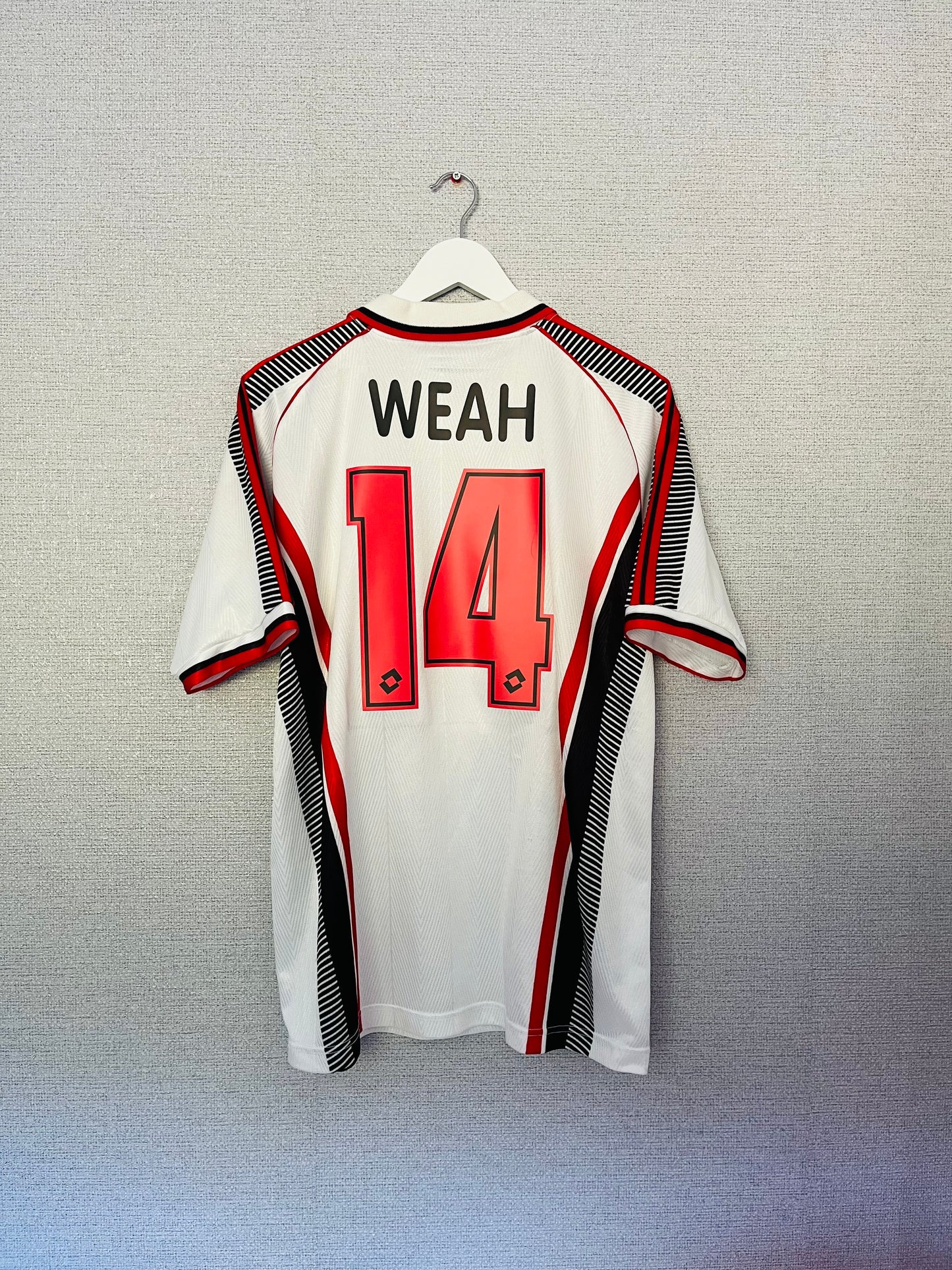 AC Milan away football shirt
1997/98 Weah Large