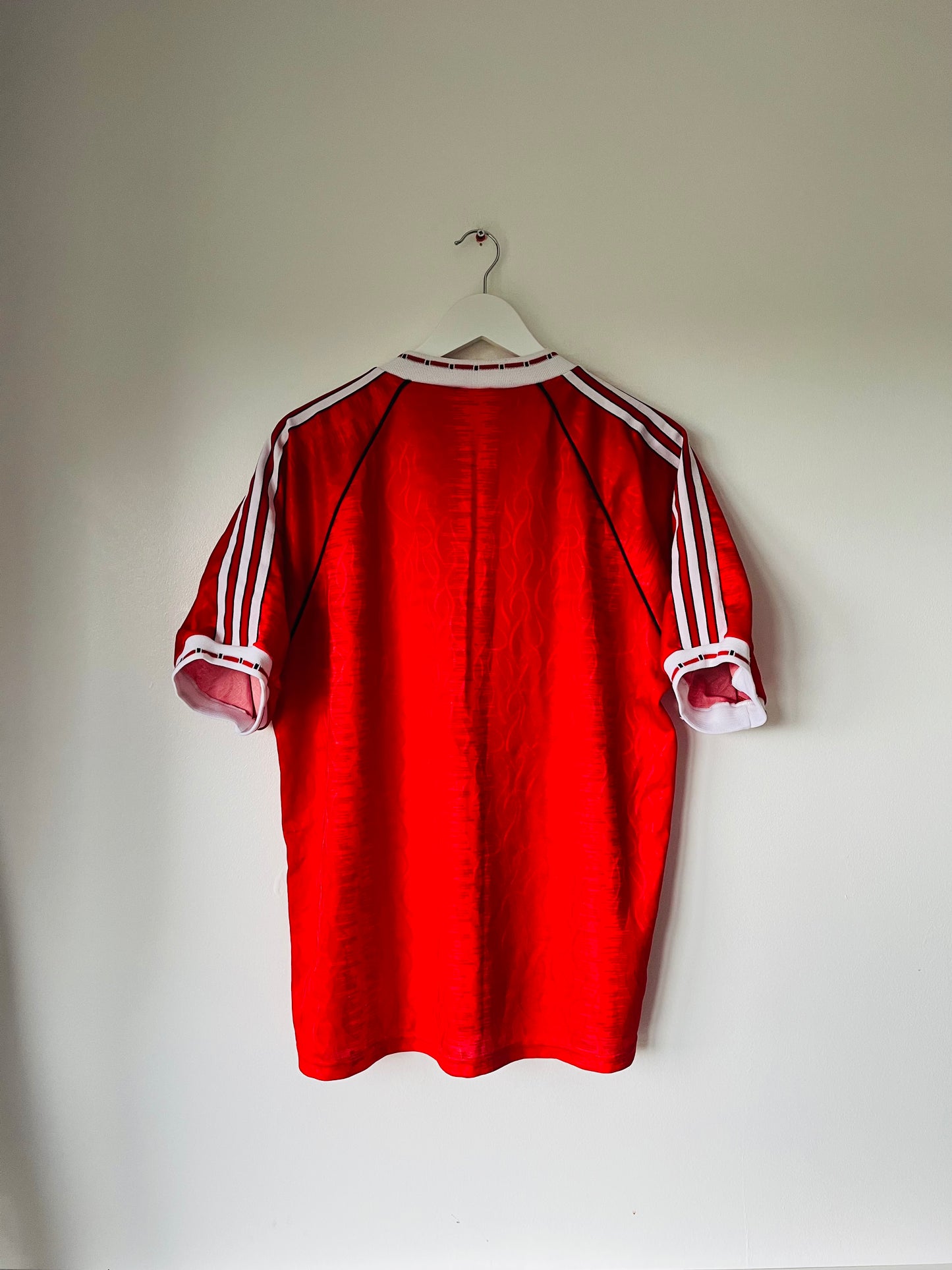 Manchester United home football shirt 1990/92 Large