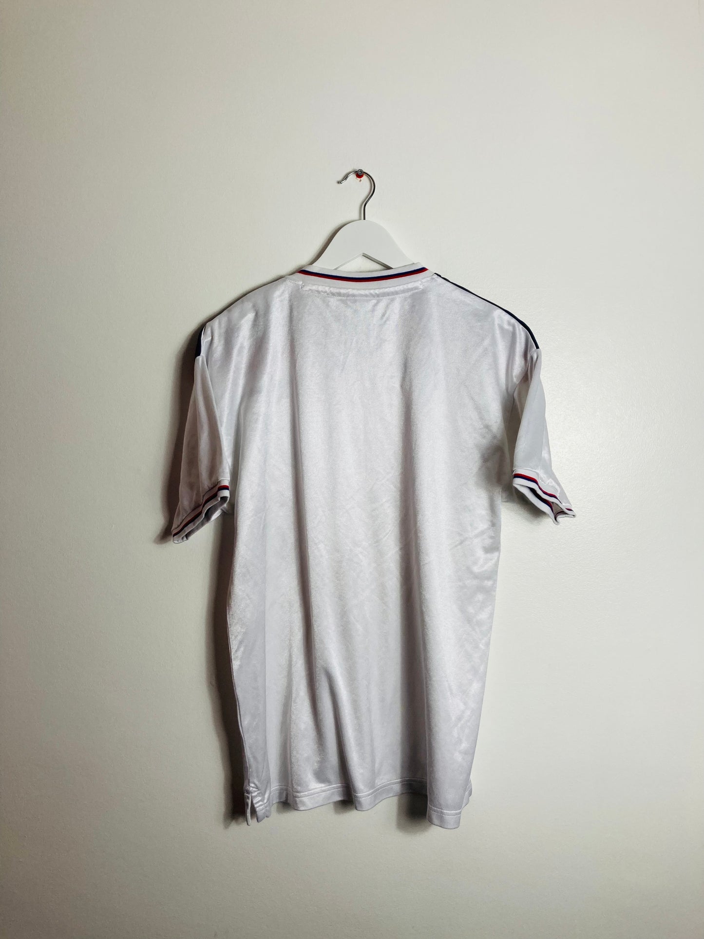 England scoredraw home football shirt 1982