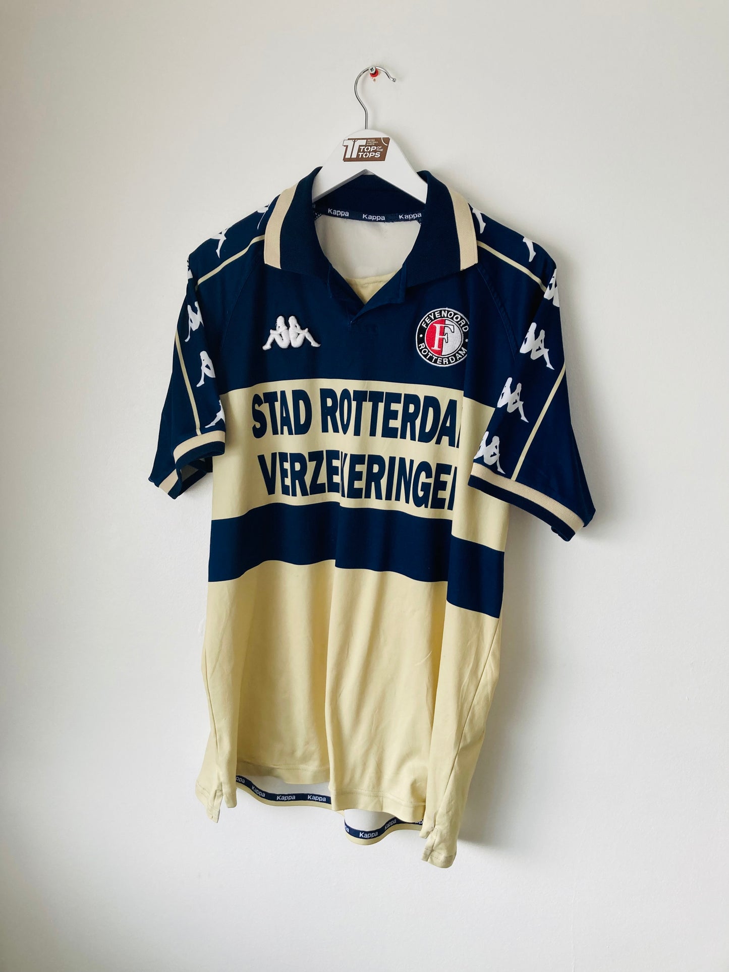 Feyenoord away football shirt
2000/01 Emerton XL