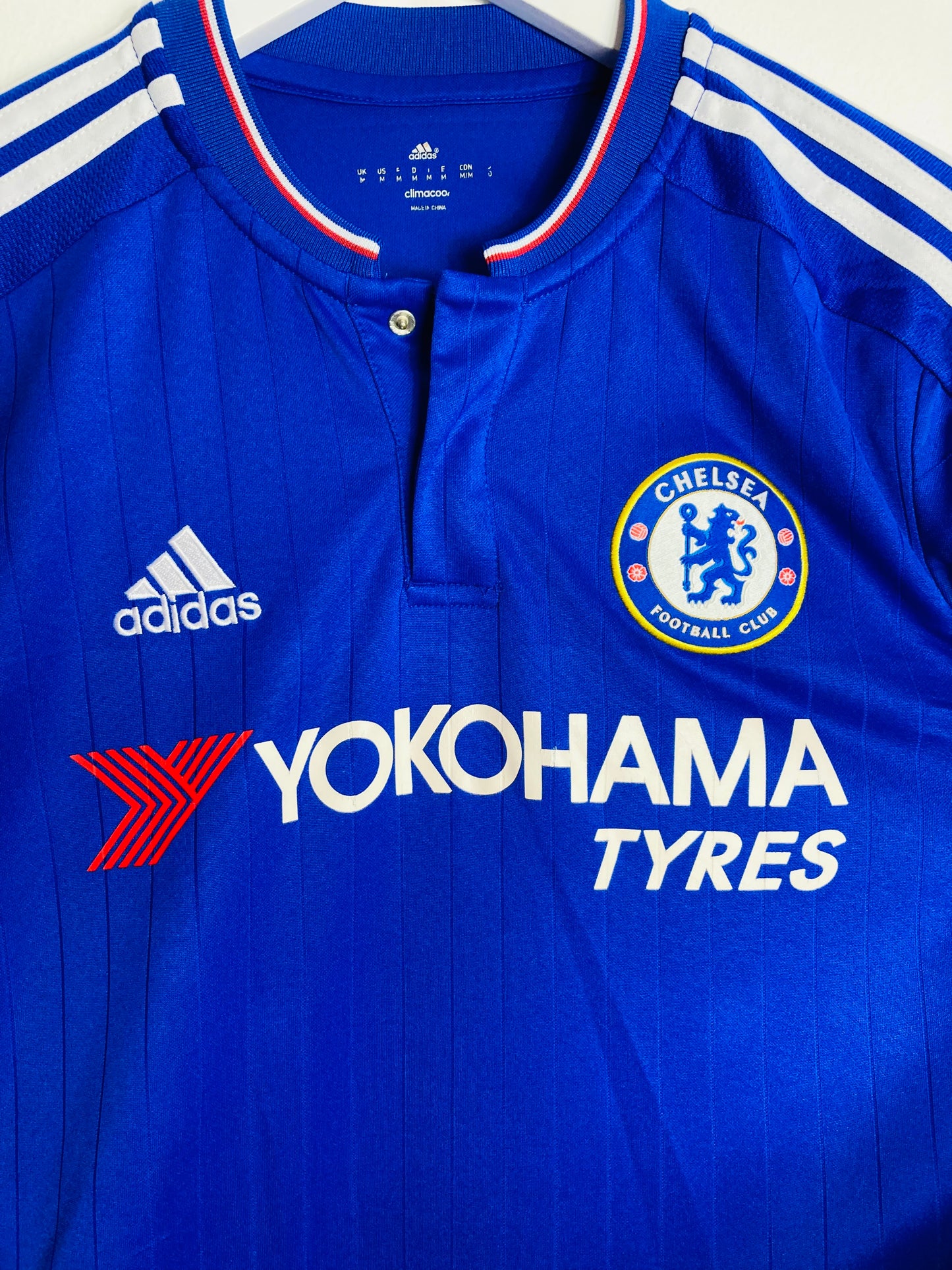 Chelsea home football shirt 2015/16 Hazard medium
