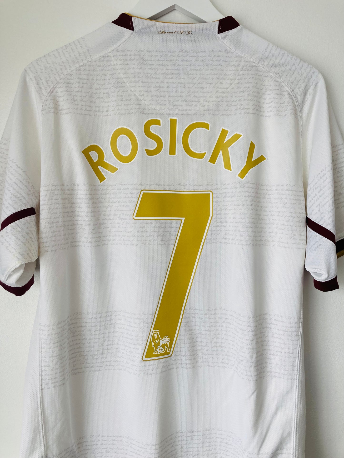 Arsenal away football shirt
2007/08 Rosicky Large