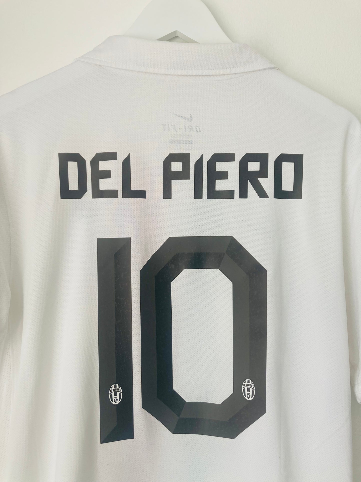 Juventus away football shirt 2010/12 Del Piero Large