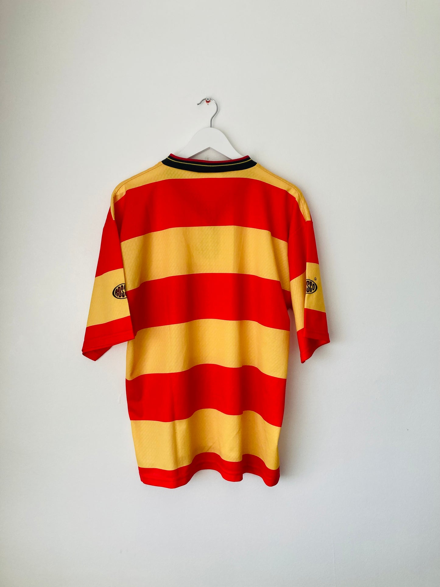 Partick thistle home football shirt
1999/2000 Large