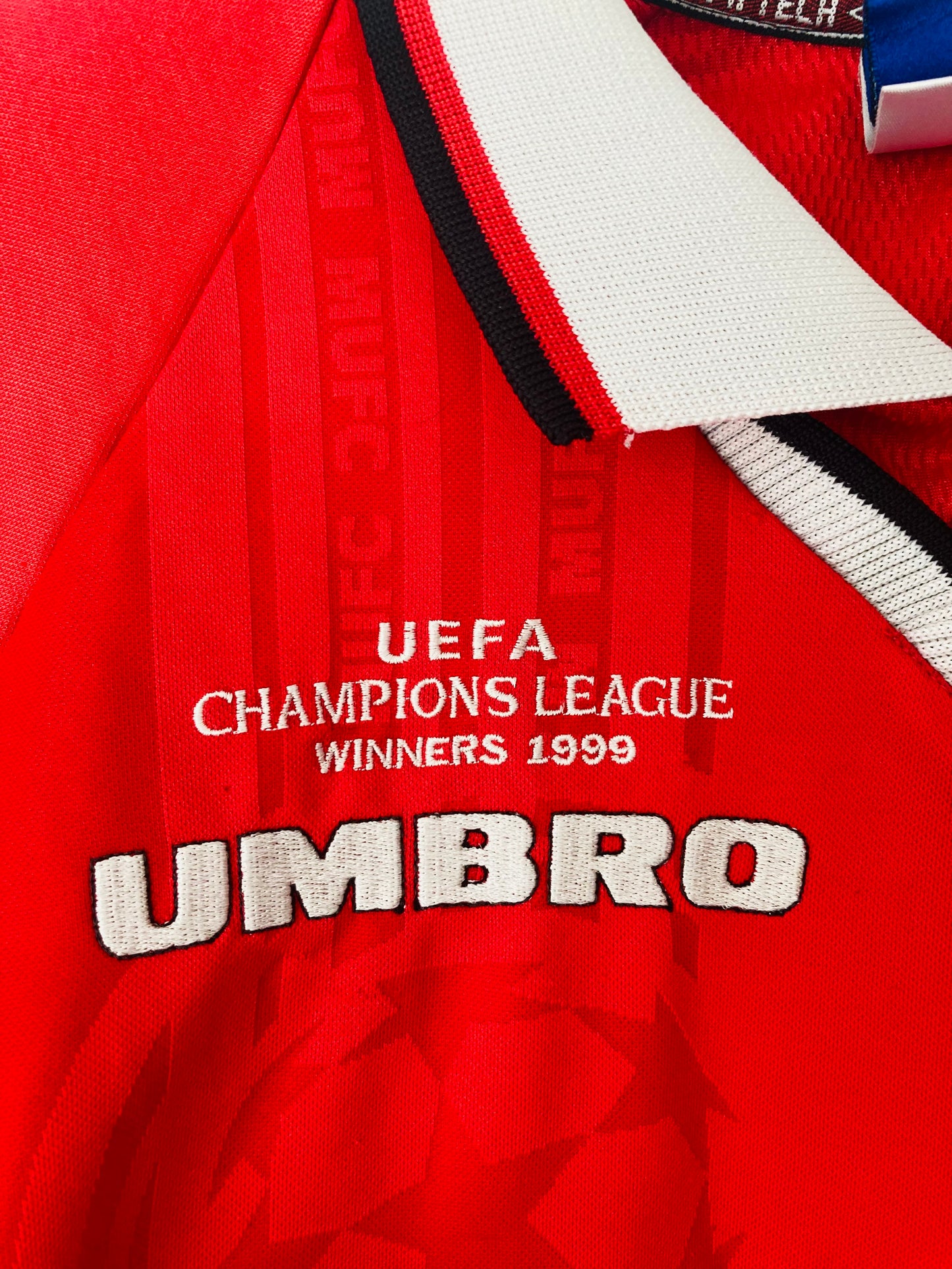 Manchester United home European football shirt 1999/2000 Beckham XL