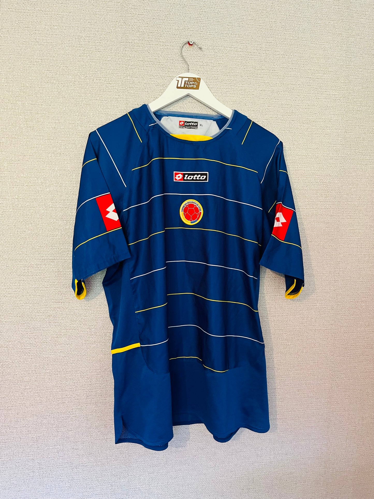 Colombia away football shirt
2004/07 XL