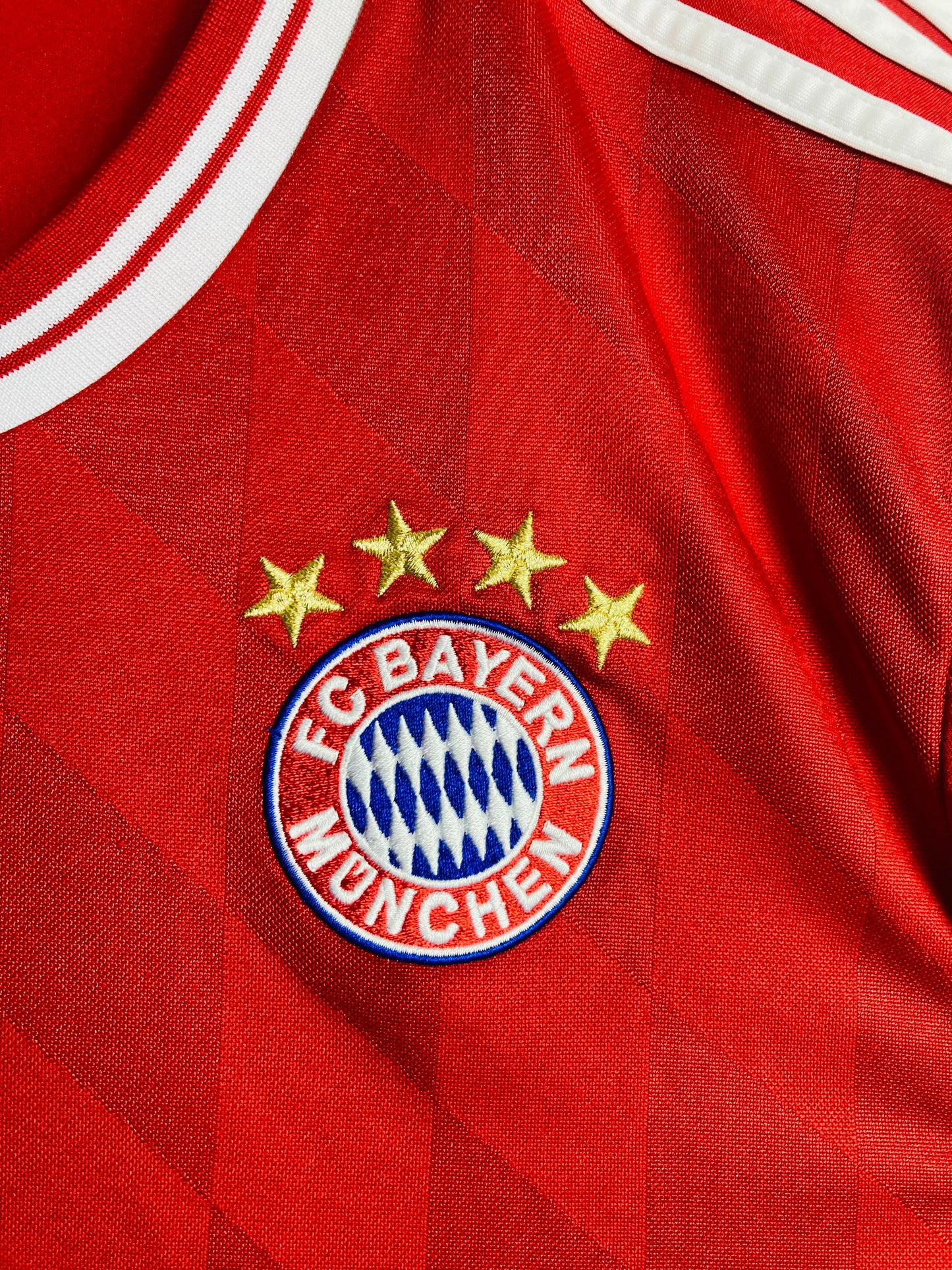 Bayern Munich home football shirt 2013/14 Shaqiri Medium