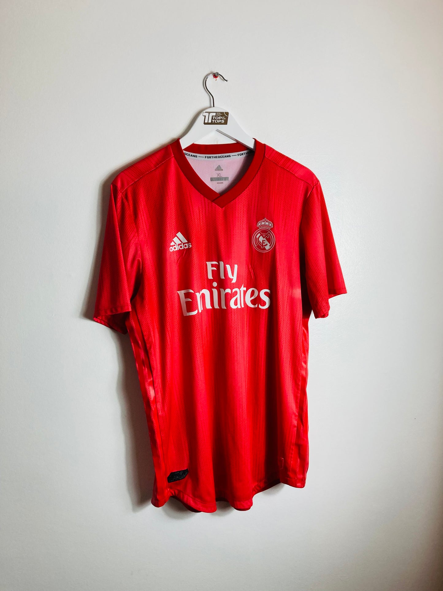 Real Madrid third football shirt
2018/19 Modric XL