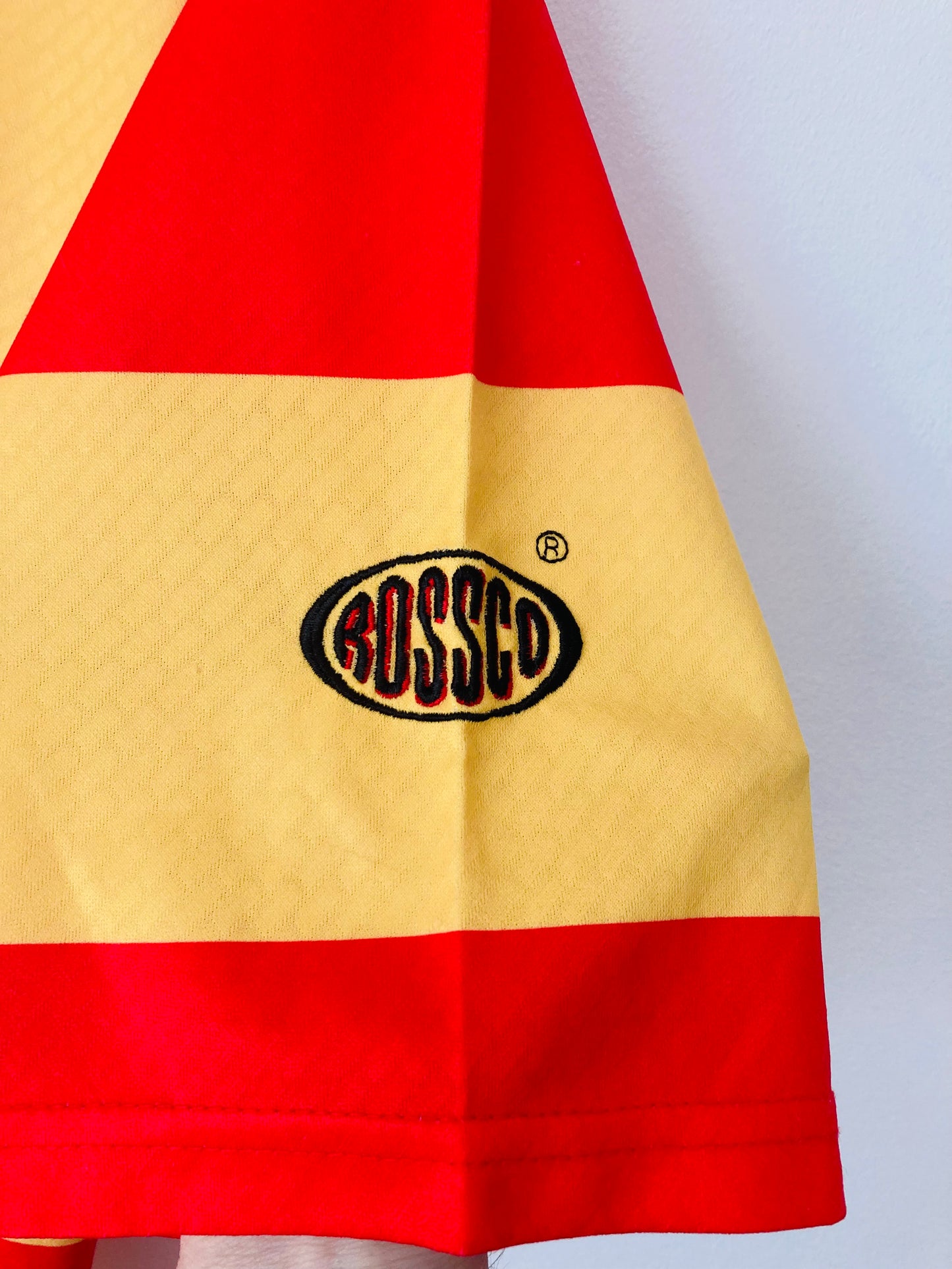 Partick thistle home football shirt
1999/2000 Large