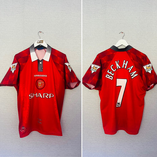 Manchester United home football shirt 1997/98 Beckham Medium