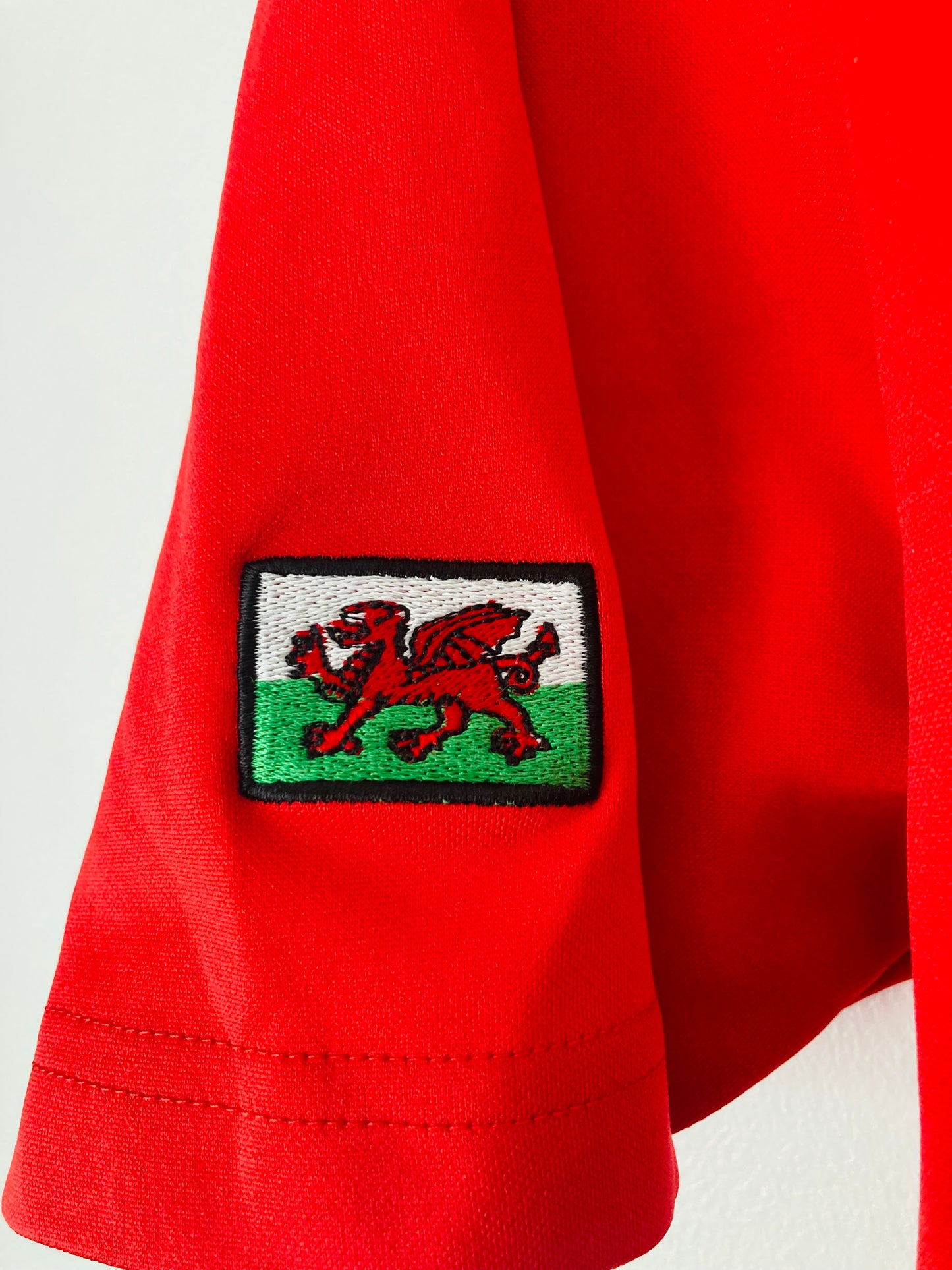 Wrexham home football shirt 2004/05 Small