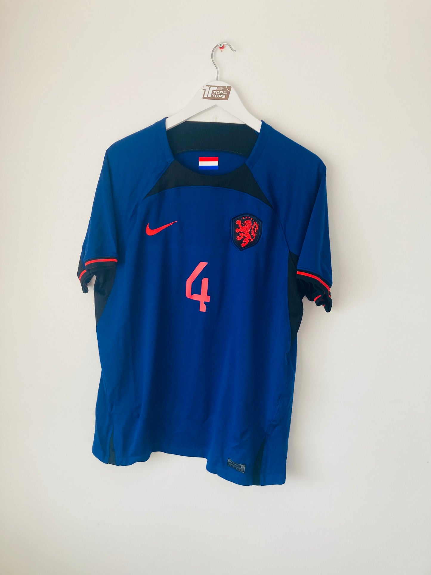 Holland Netherlands away football shirt
2022/23
Van Dijk Large