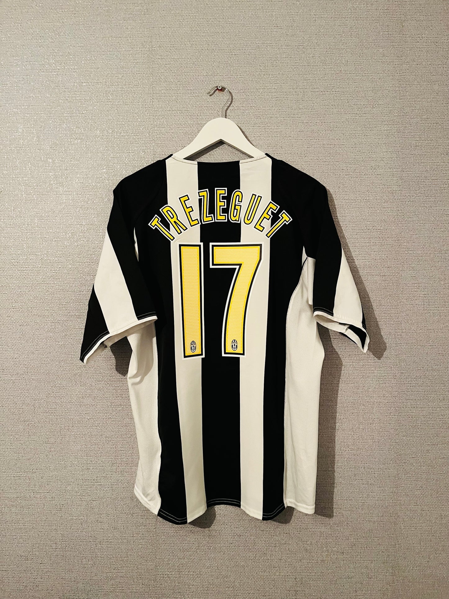 Juventus home football shirt 2004/05 Trezeguet Large