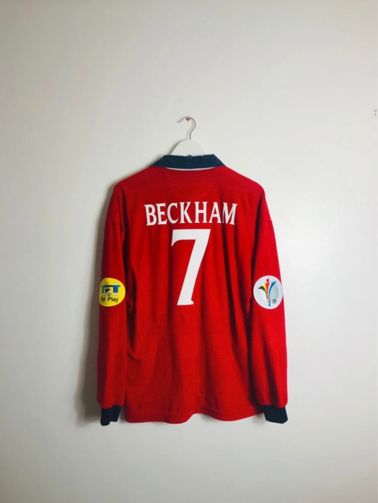 England away football shirt Beckham Med L/S Euro 2000
