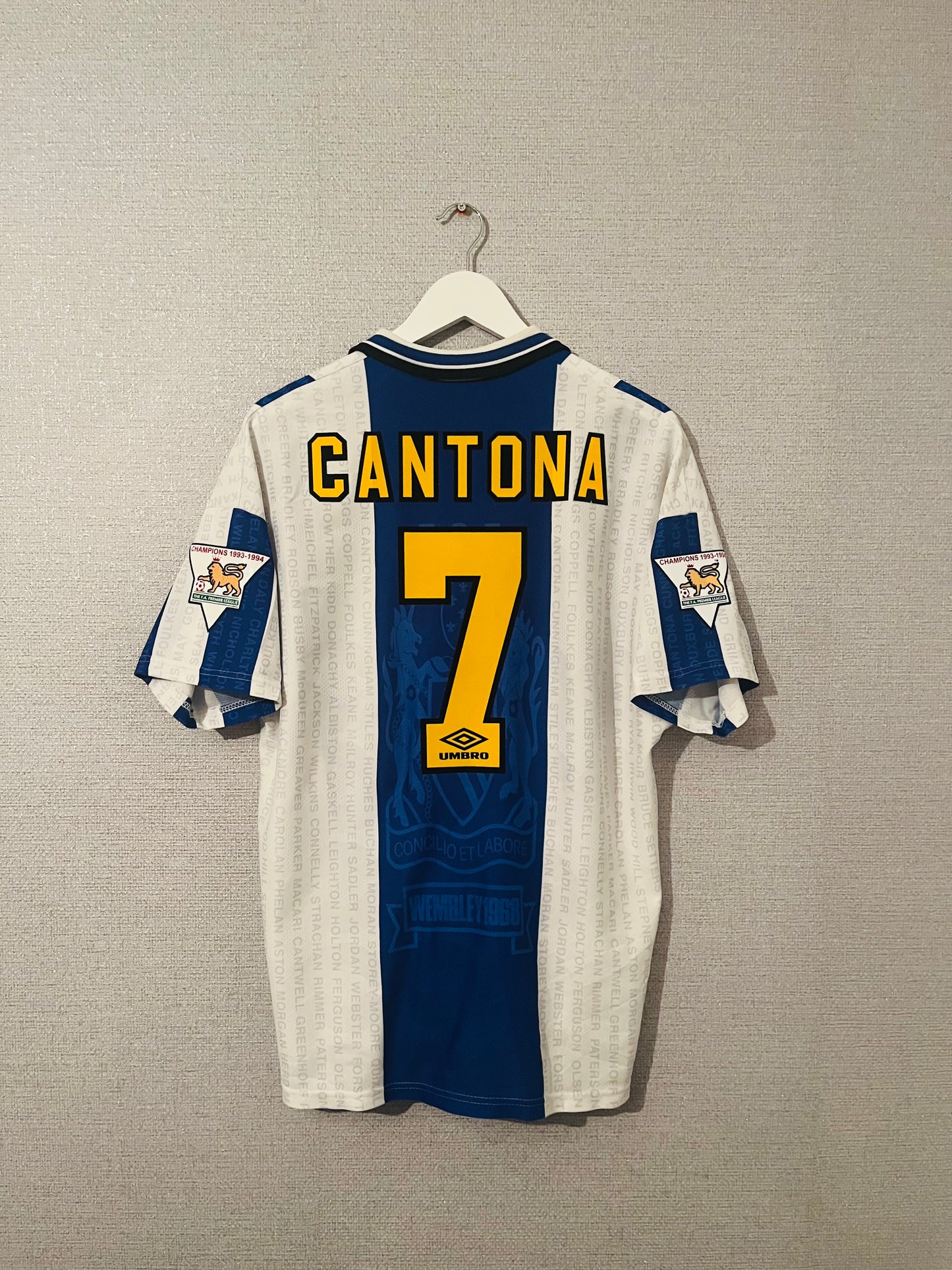 Manchester United third football shirt 1994/95 Cantona Large