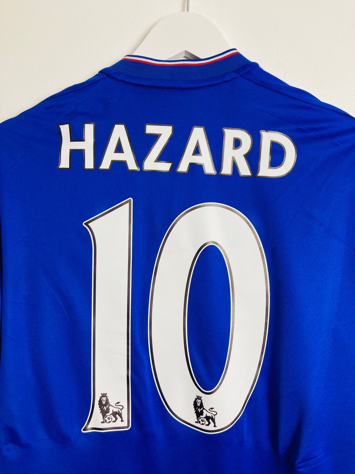 Chelsea home football shirt 2015/16 Hazard medium