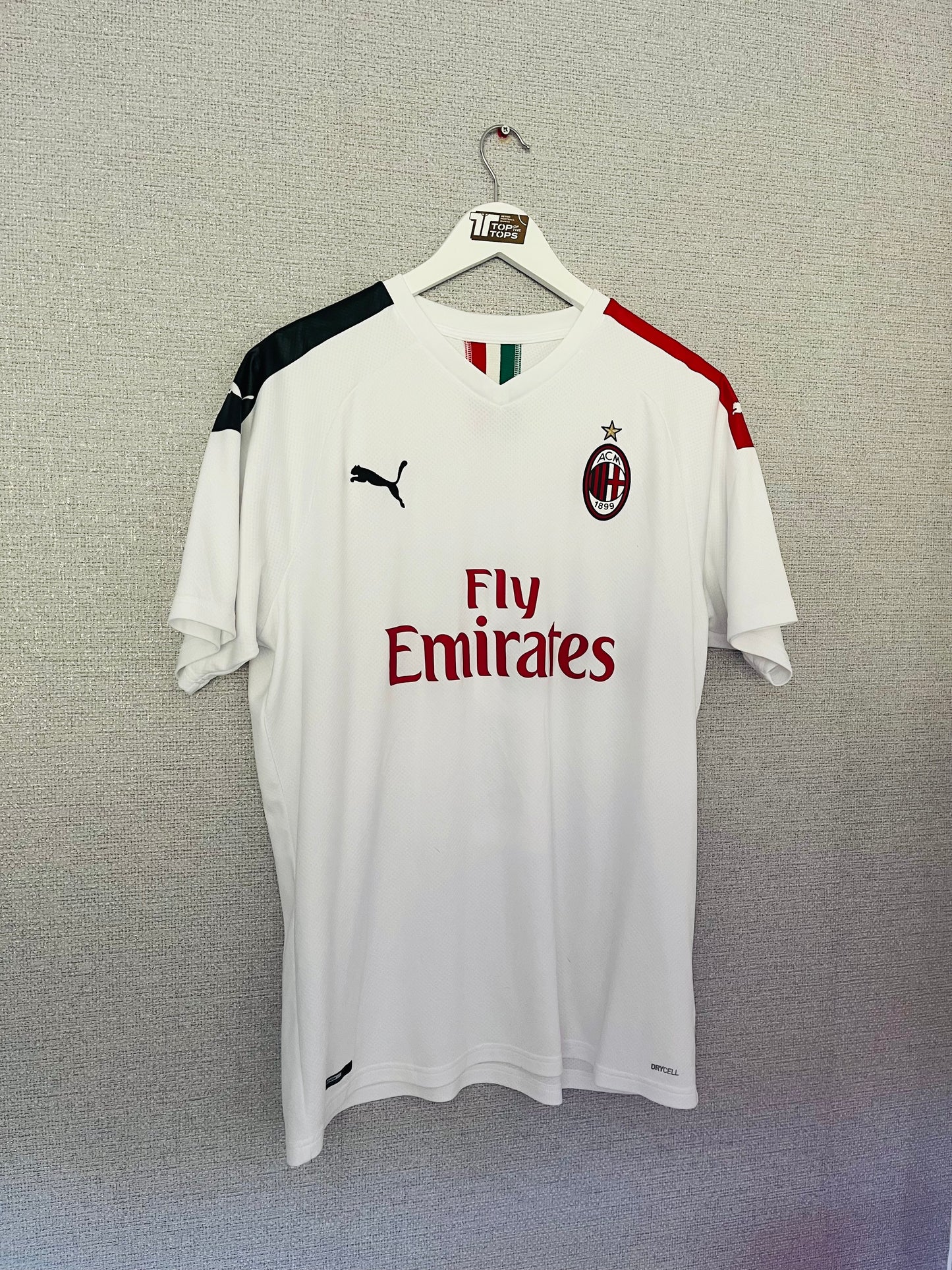 AC Milan away football shirt
2019/20 Zlatan XL