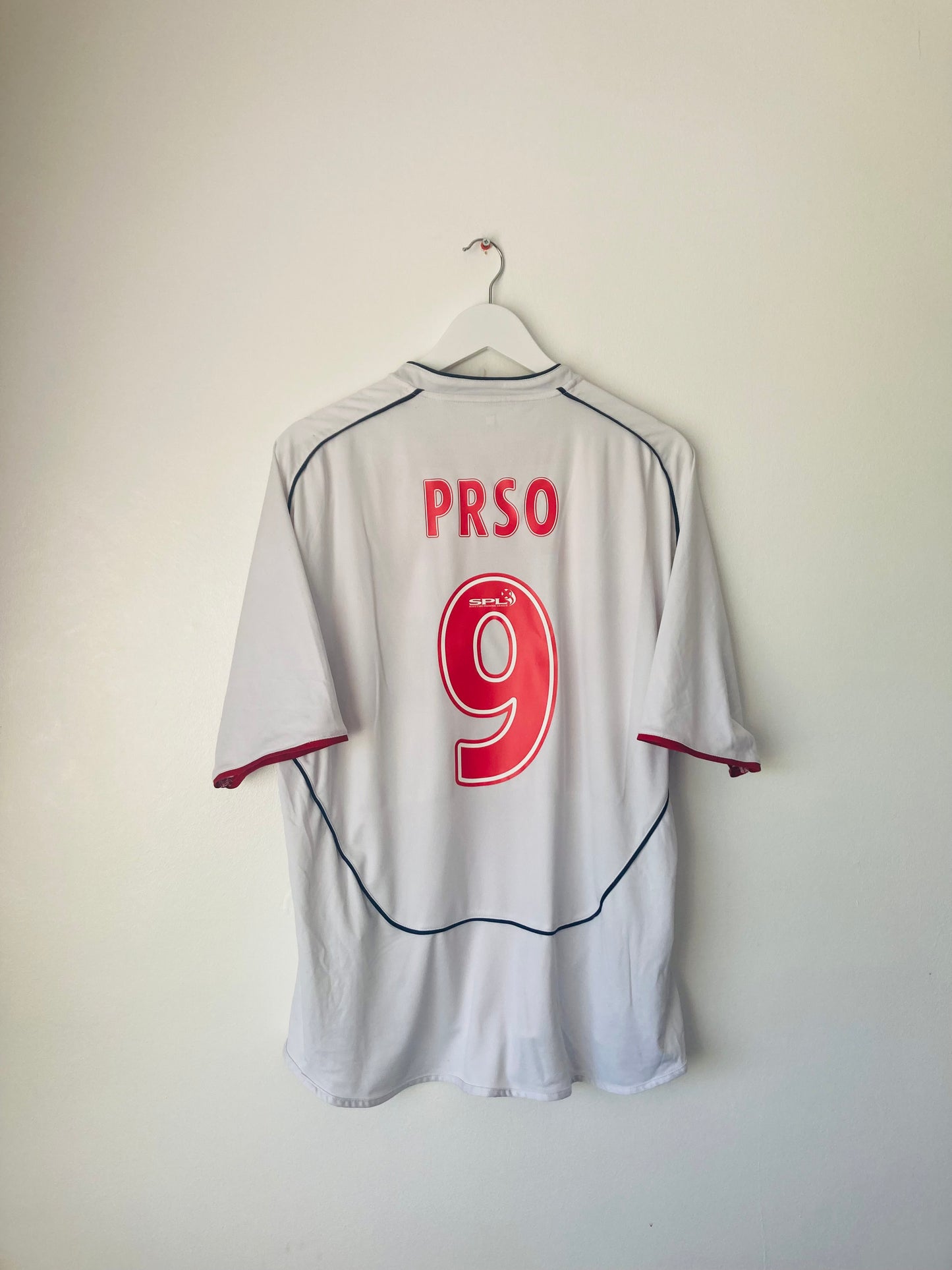 Glasgow Rangers away football shirt
2005/06 Prso Large