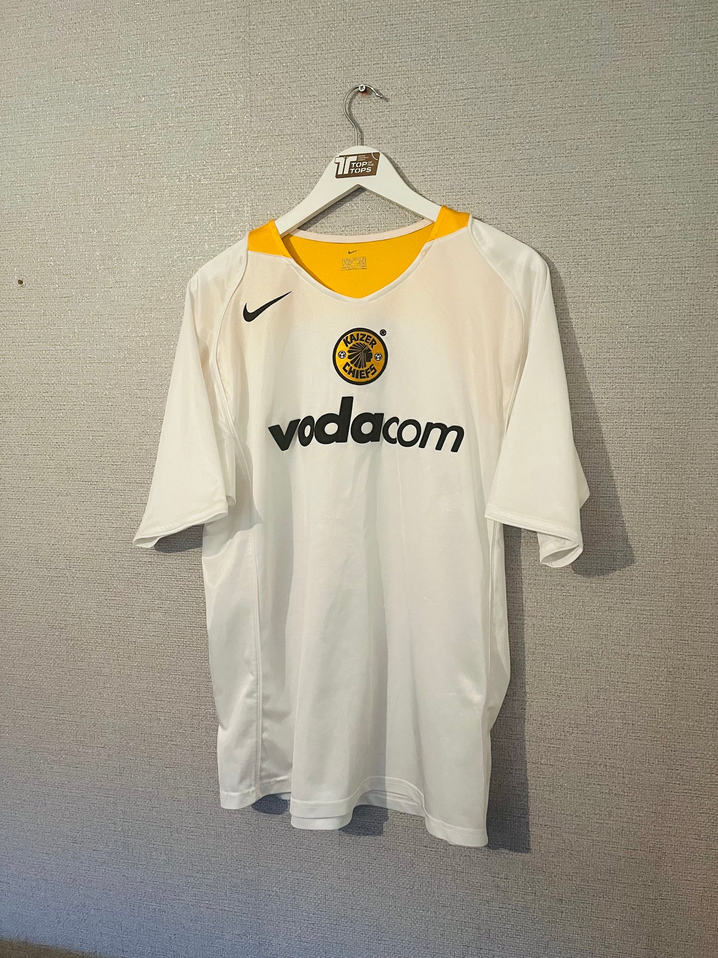 Kaizer Chiefs away football shirt 2004/05 Large