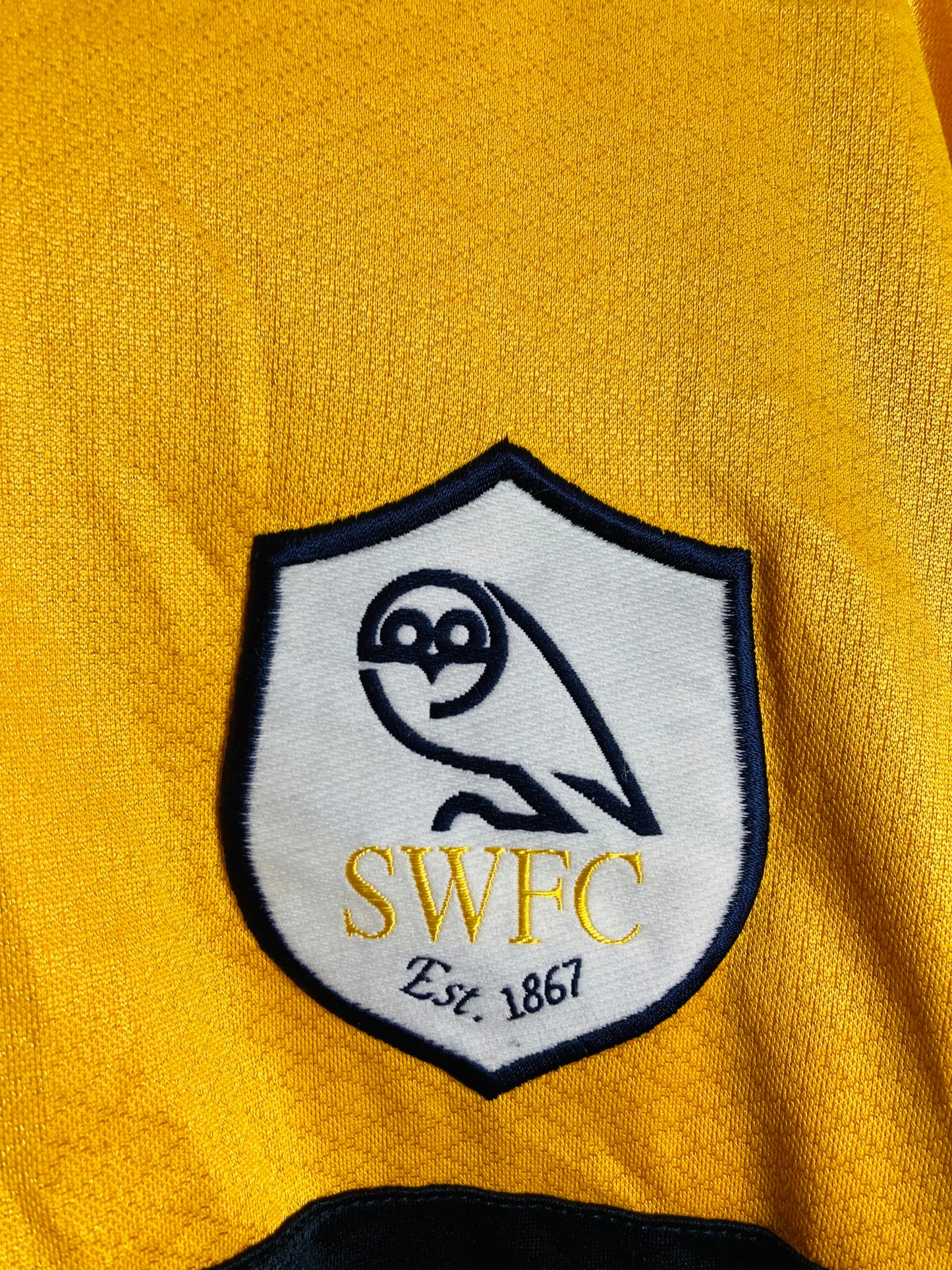 Sheffield Wednesday away football shirt
1998/99 Carbone Large