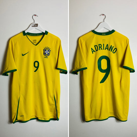 Brazil home football shirt
2008/10 Adriano Large