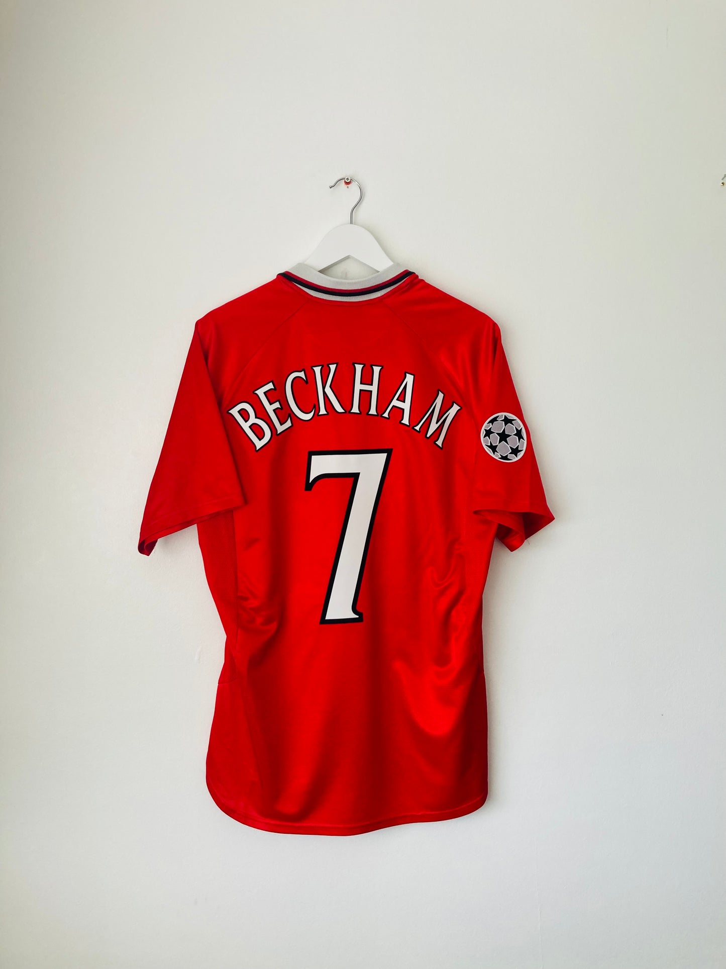 Manchester United home European football shirt 1999/2000 Beckham XL