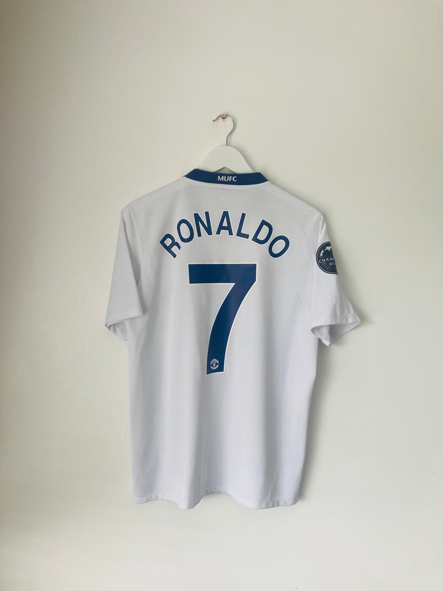 Manchester United away football shirt 2008/09 CR7 embroidered Medium