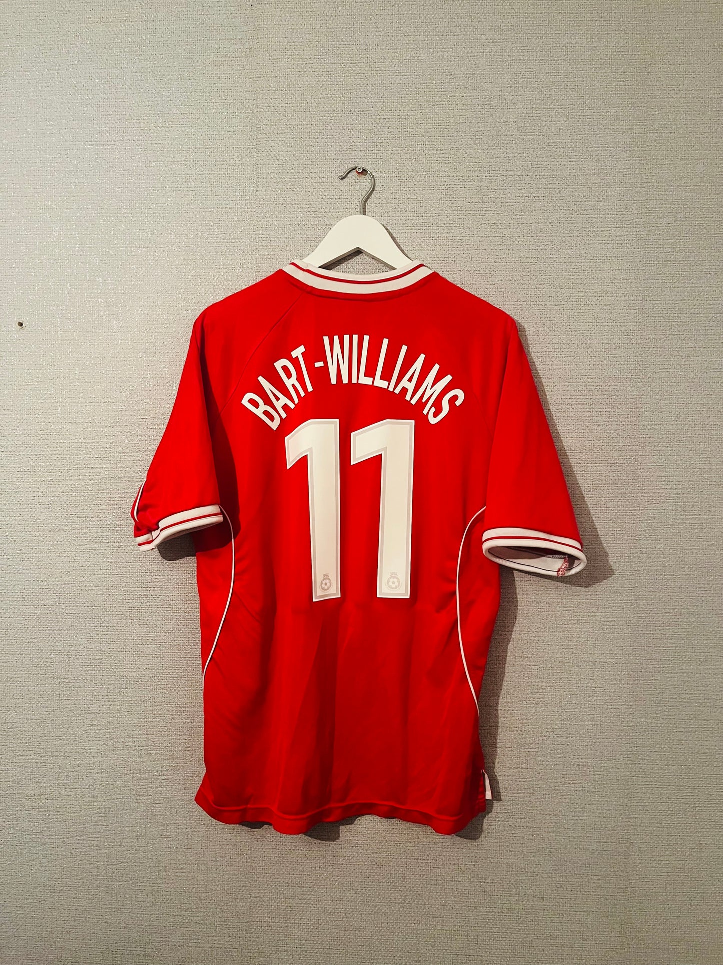Nottingham Forest home football shirt
2000/02 Bart-Williams Large