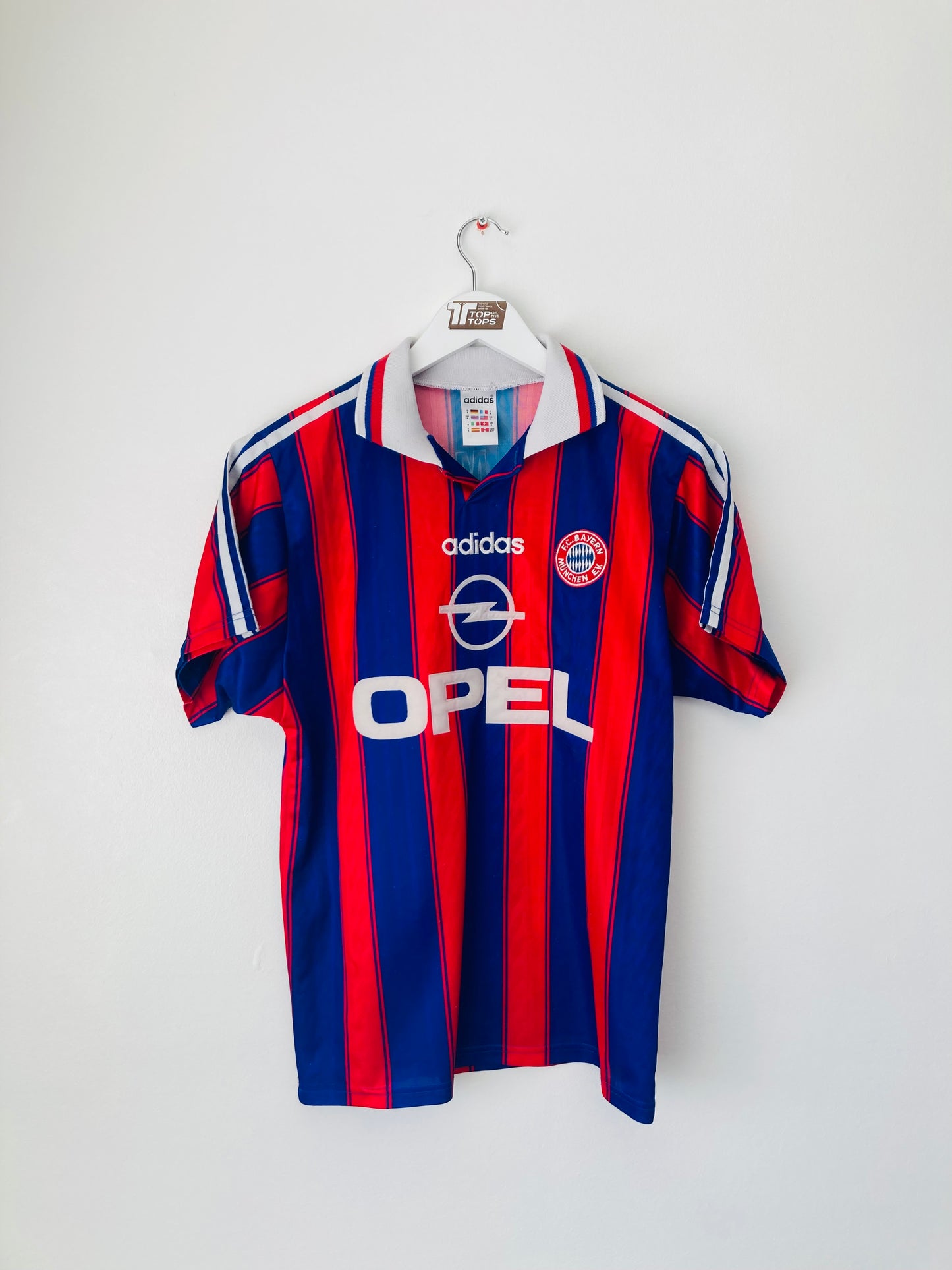 Bayern Munich home football shirt
1995/97 Klinsmann small