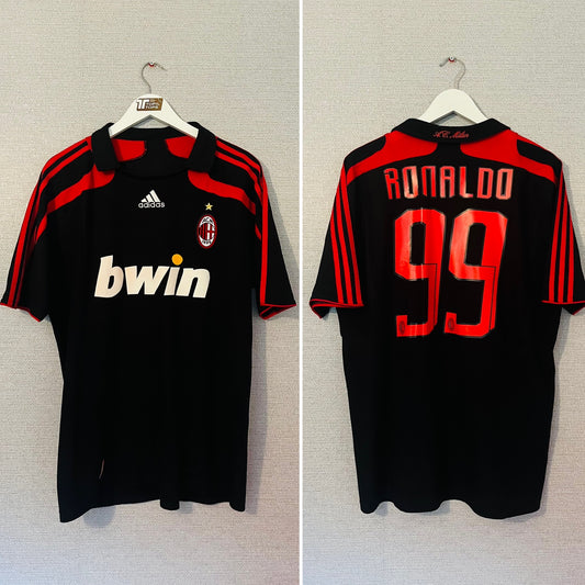 AC Milan third football shirt
2007/08 Ronaldo Large