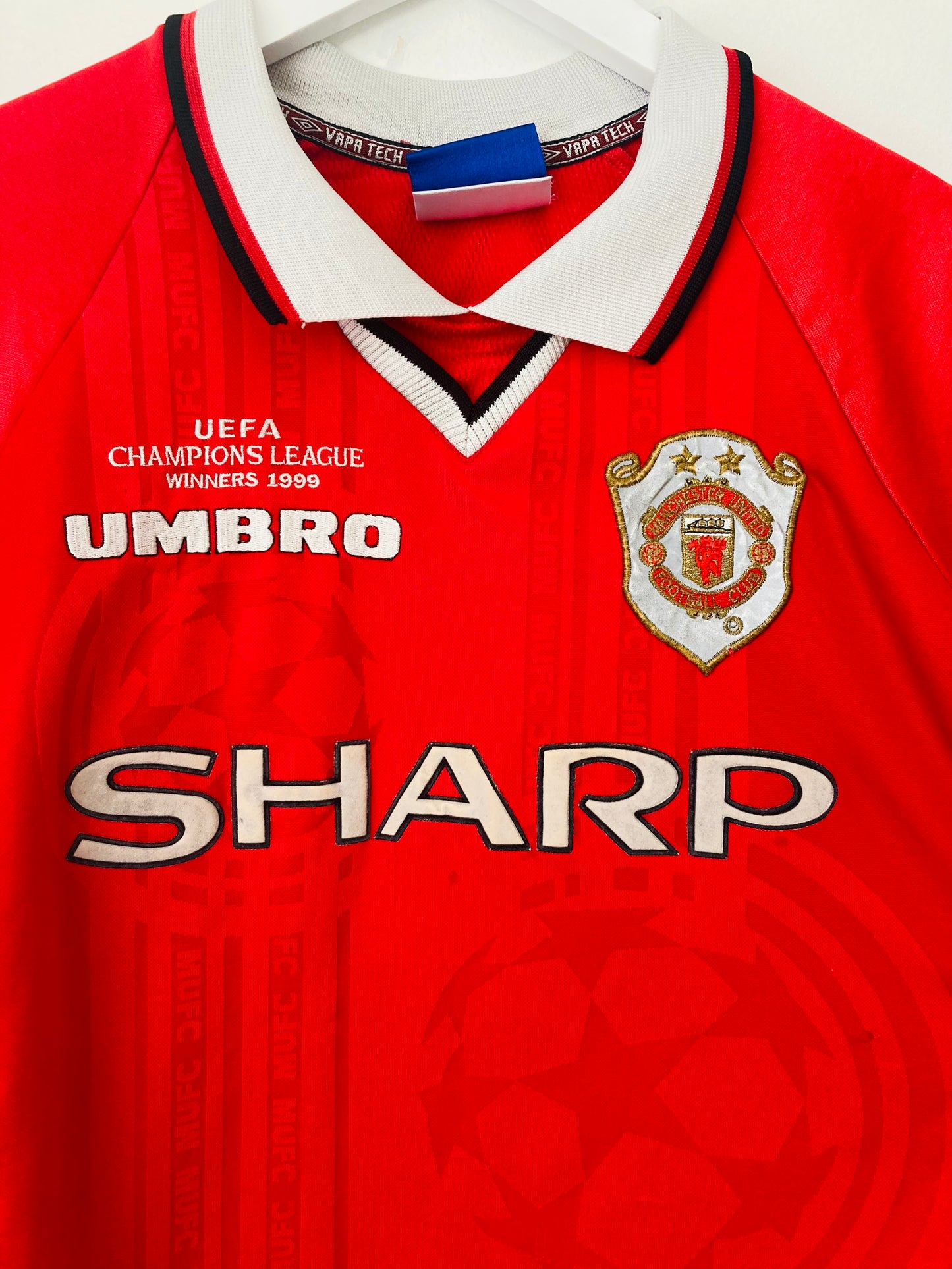 Manchester United home European football shirt 1999/2000 Beckham XL