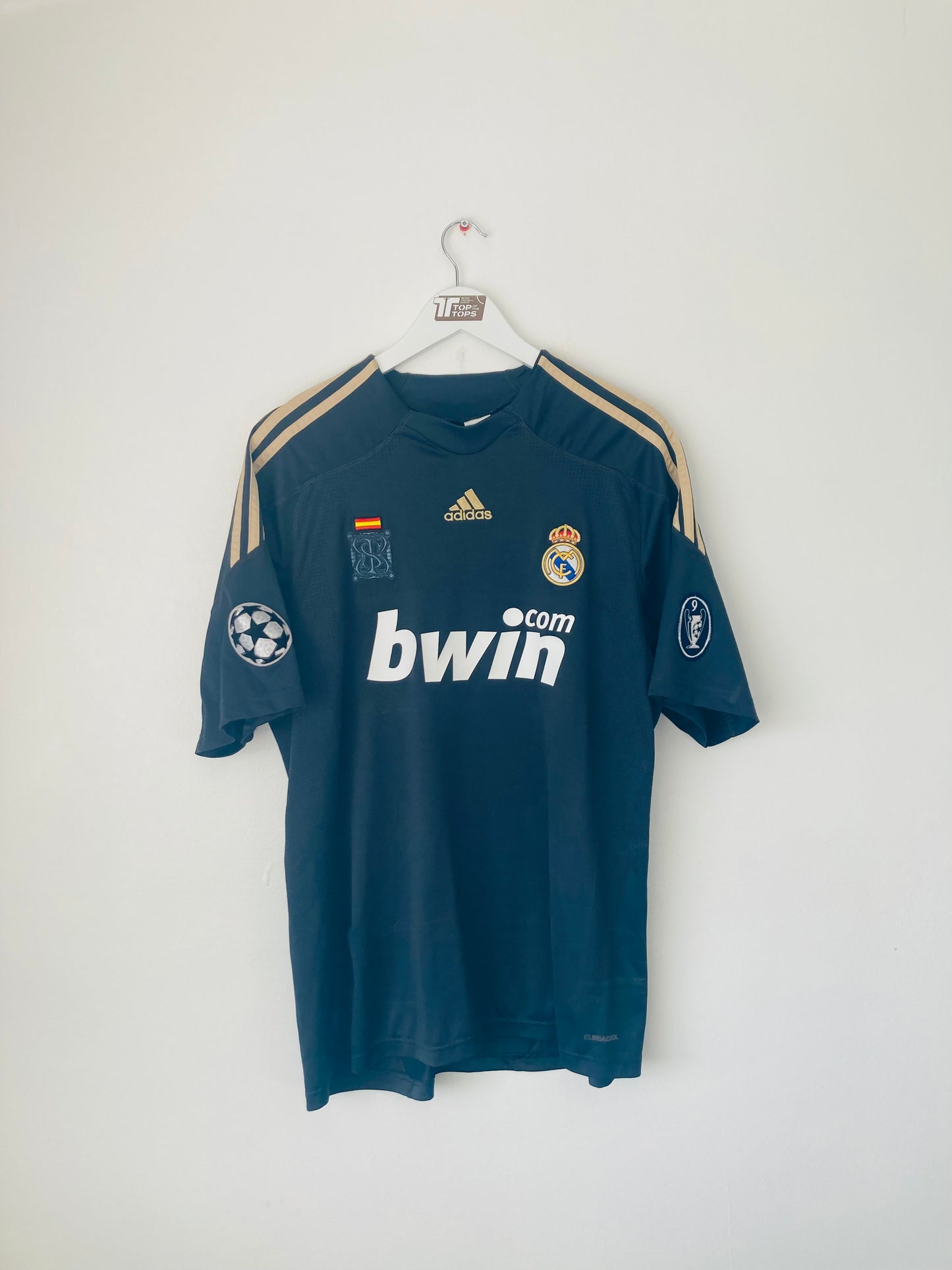 Real Madrid third football shirt (sample)
2009/10
Cristiano Ronaldo 9 Large