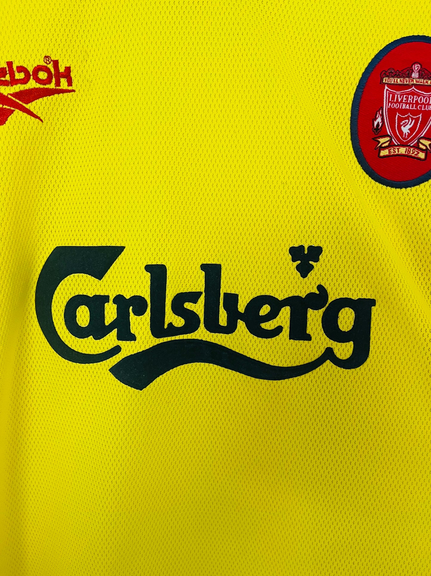 Liverpool away football shirt
1997/99 Fowler Large