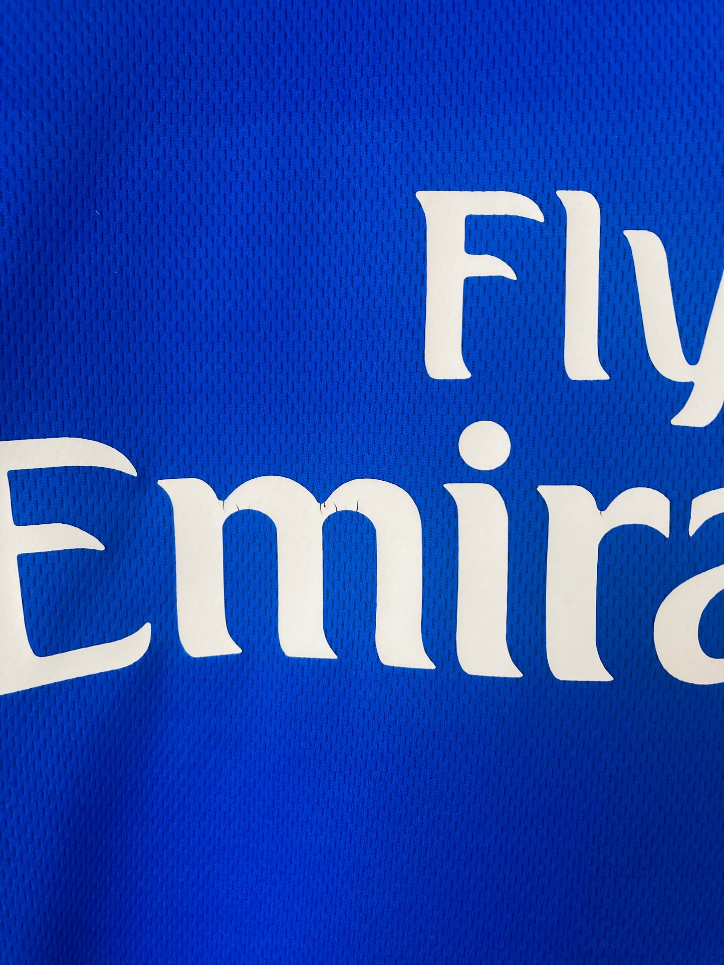 Chelsea home football shirt
2003/04 Zola Medium