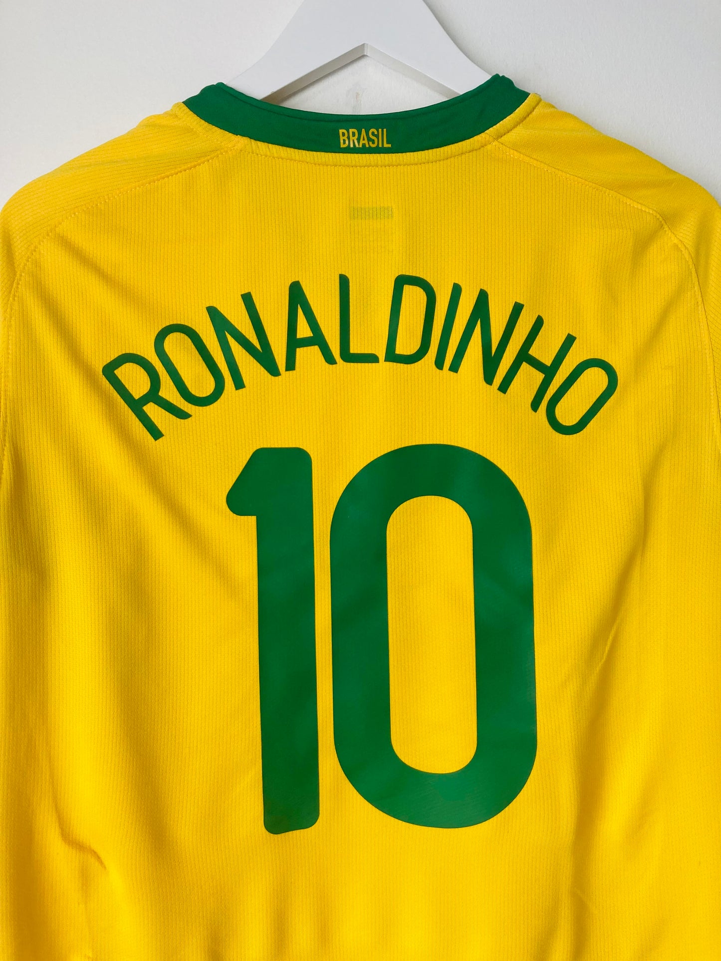 Brazil home football shirt 2008/10 Ronaldinho Medium