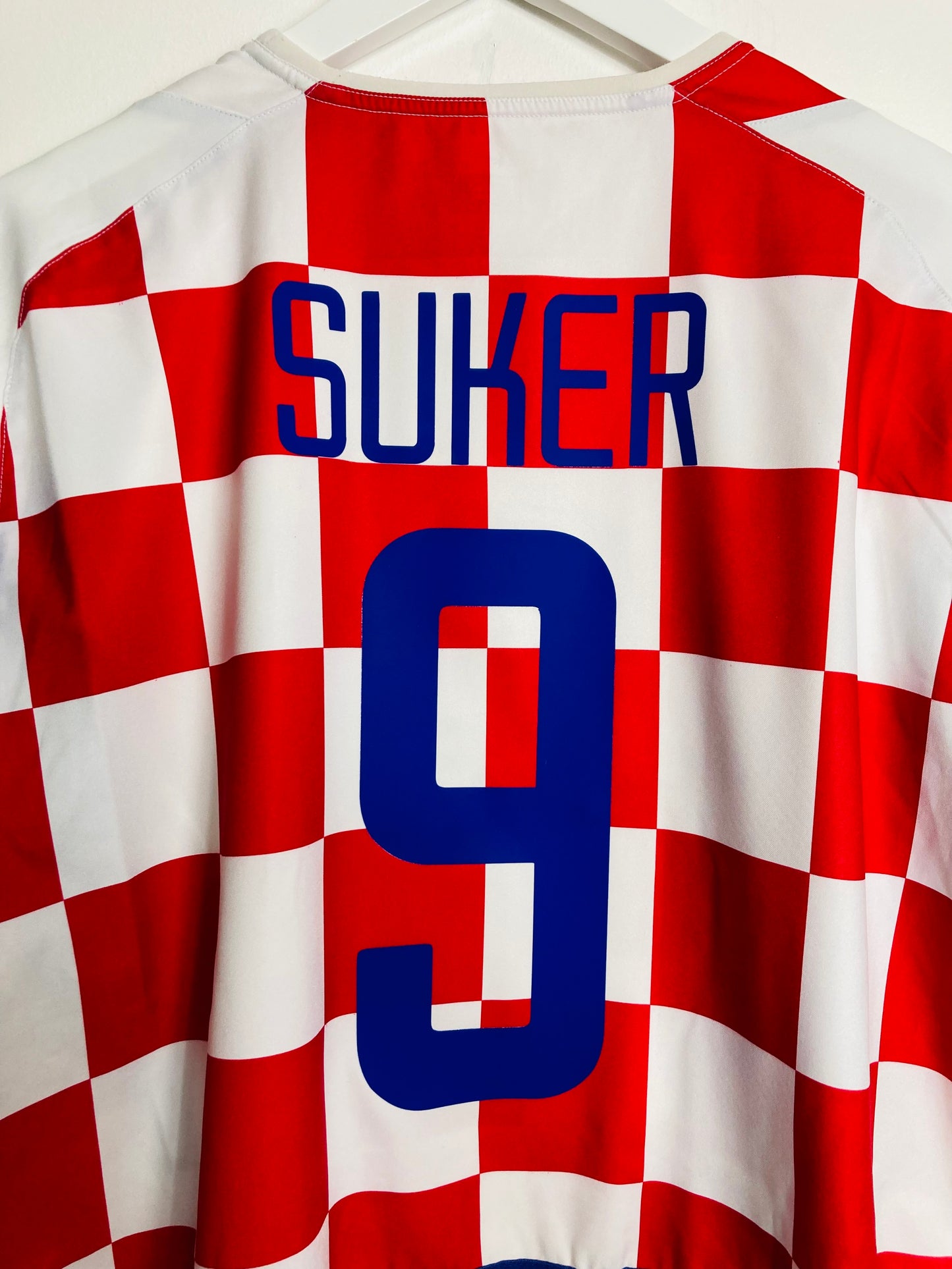 Croatia home football shirt 2002/04 Suker Large