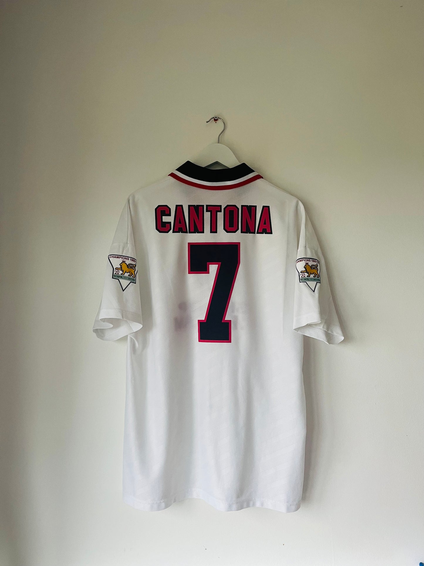 Manchester United away football shirt 1996/97 Cantona XL