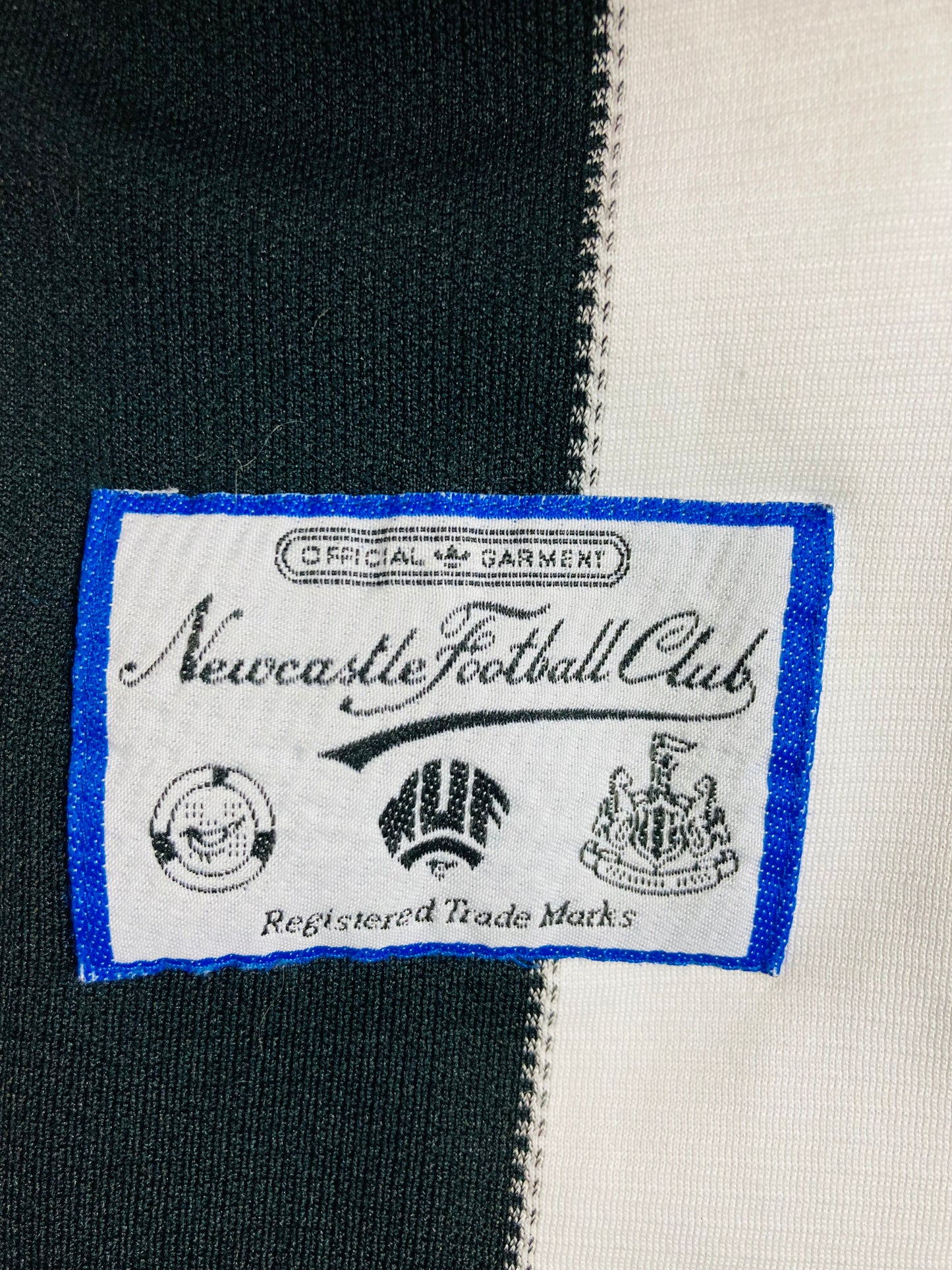 Newcastle United home football shirt 1995/97 Shearer XL