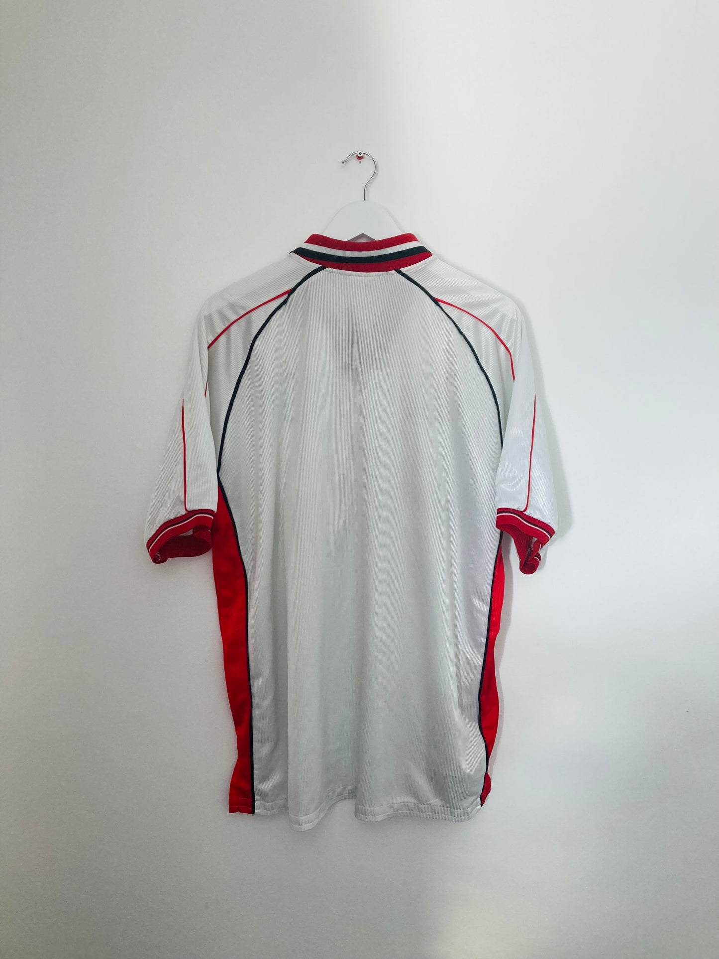 Sheffield United away football shirt
1999/2000 XL