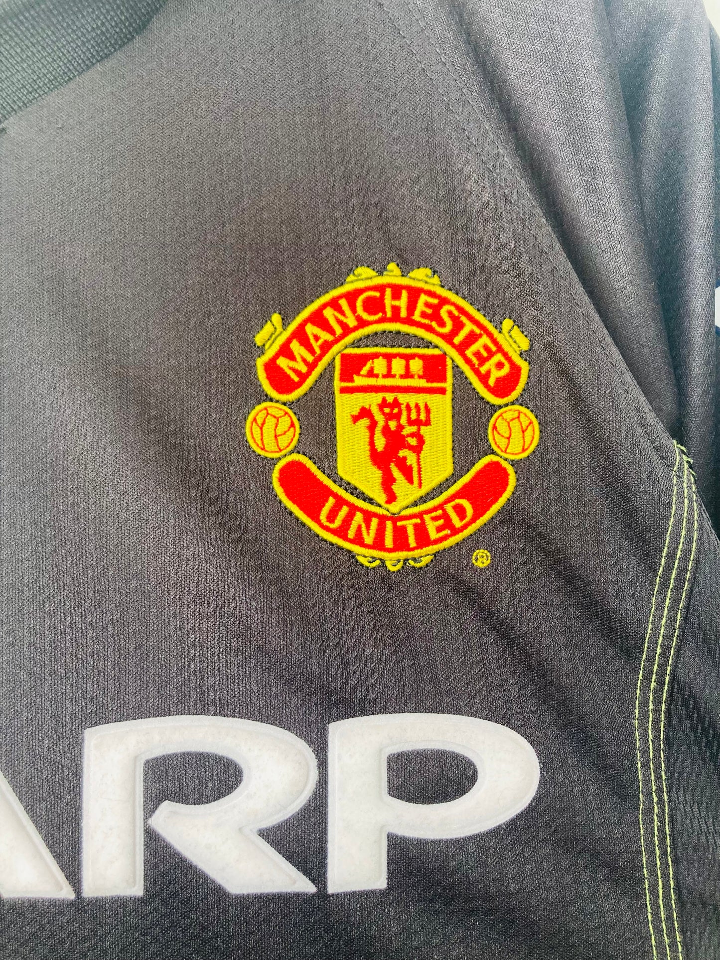 Manchester United third football shirt 1998/99 Keane Medium