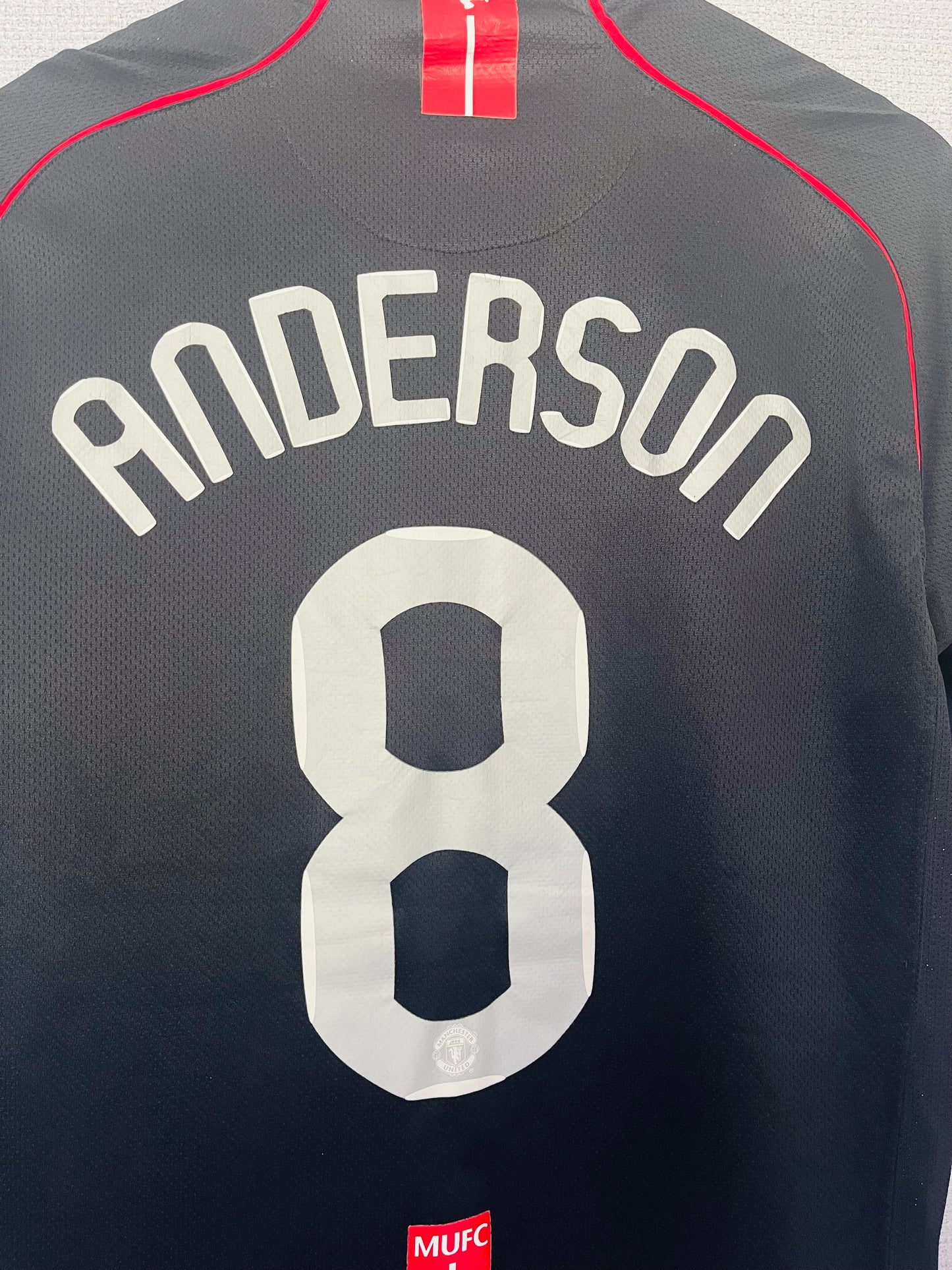 Manchester United away football shirt
2007/08 Anderson Medium