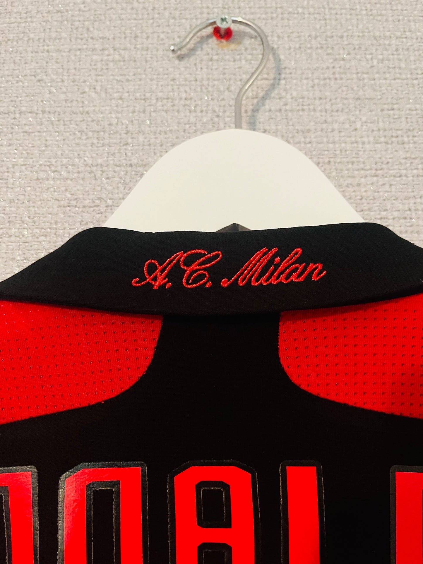 AC Milan third football shirt
2007/08 Ronaldo Large