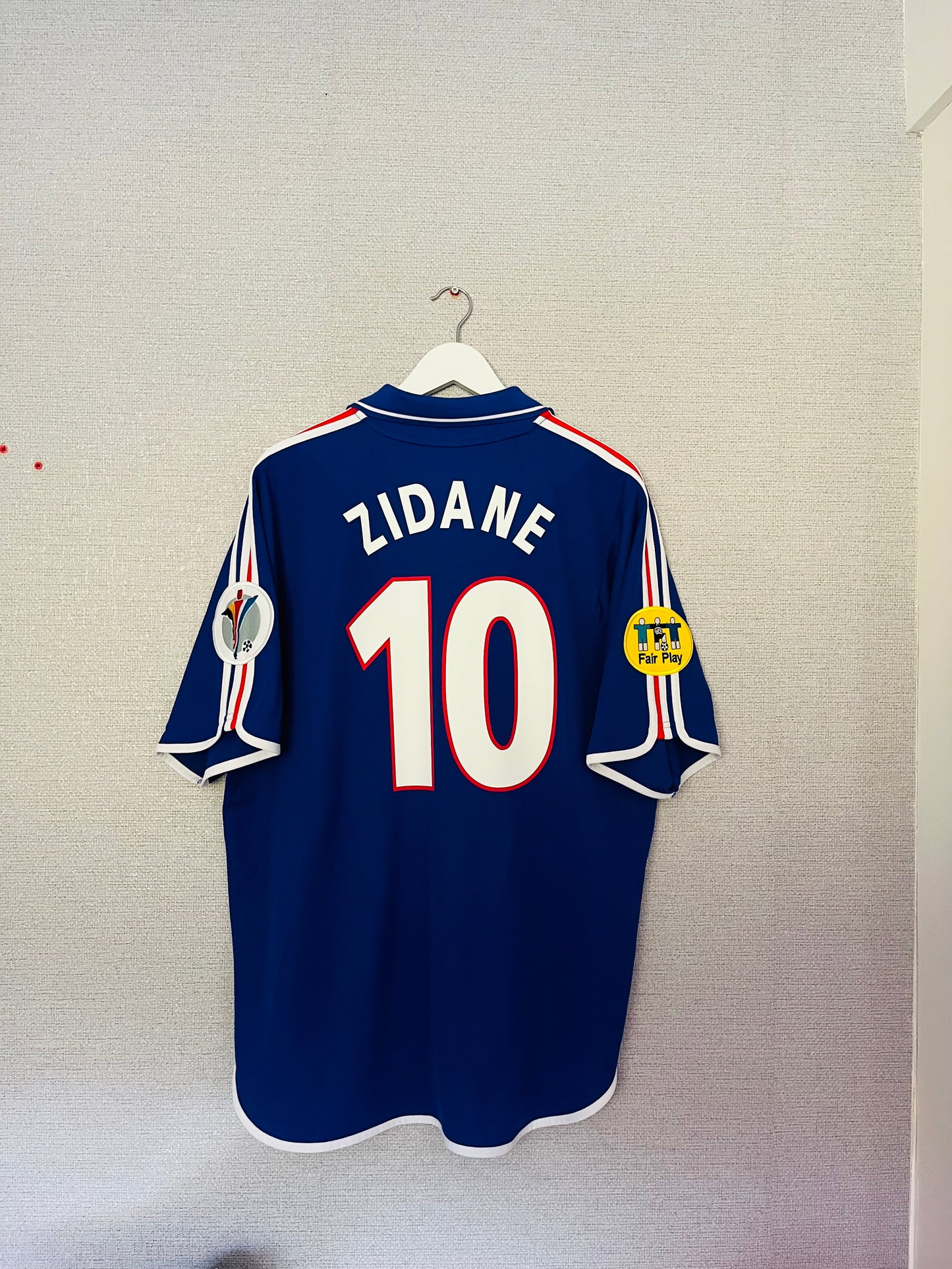 France home football shirt
Euro 2000 Zidane XL