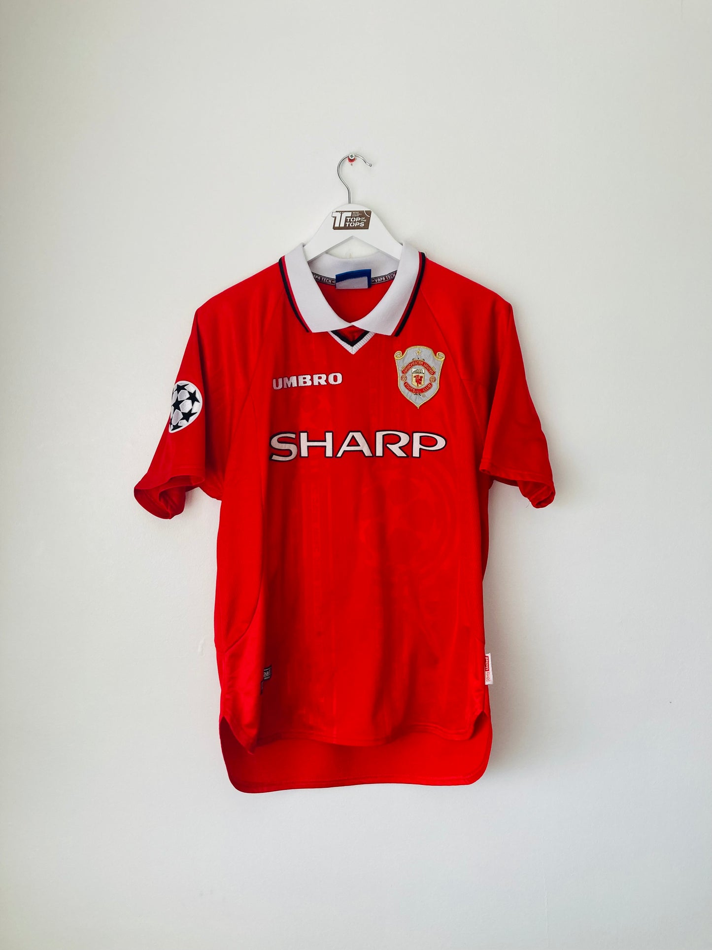 Manchester United home European football shirt
1997/99 Beckham Medium